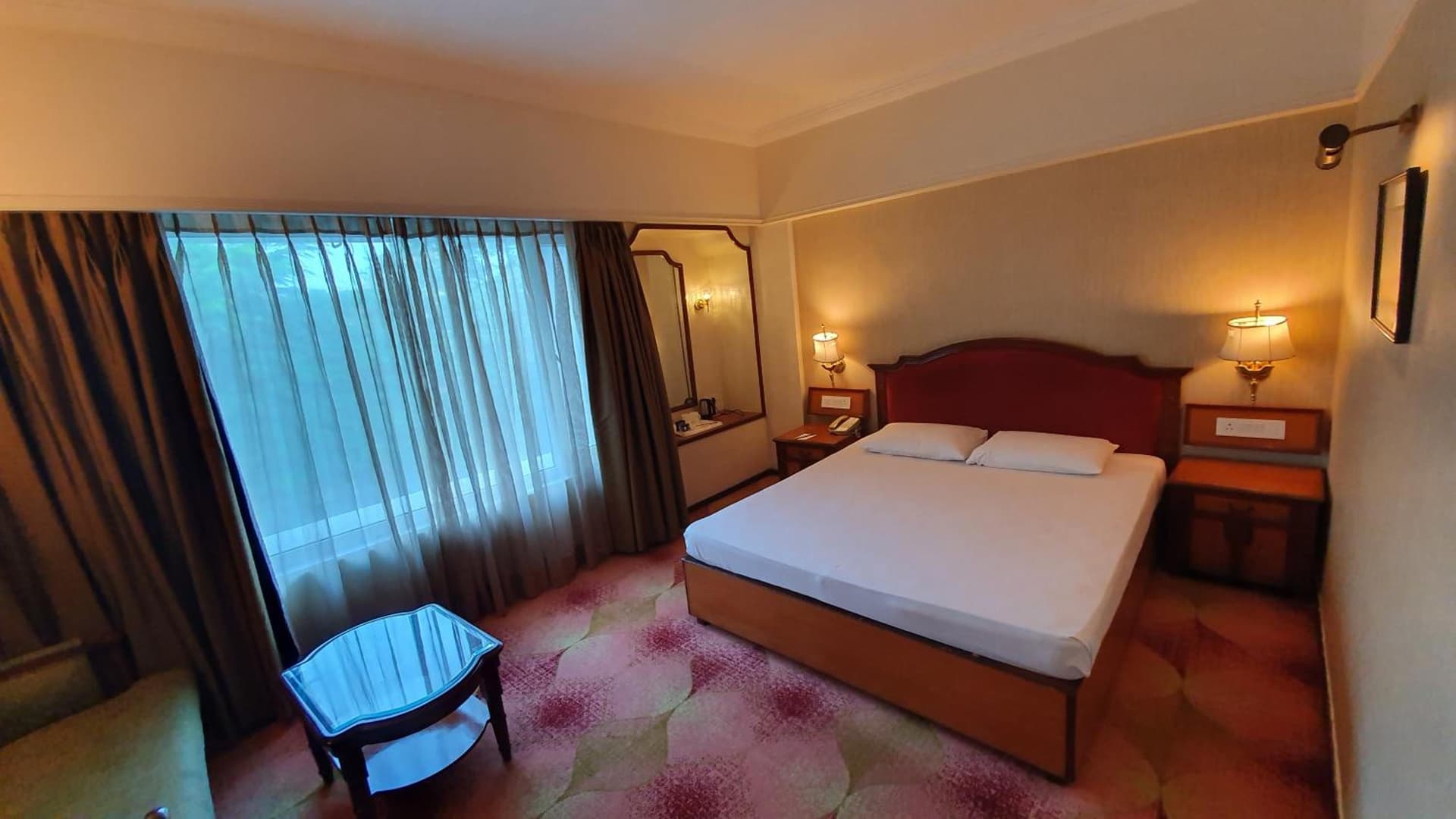 Deluxe King Room