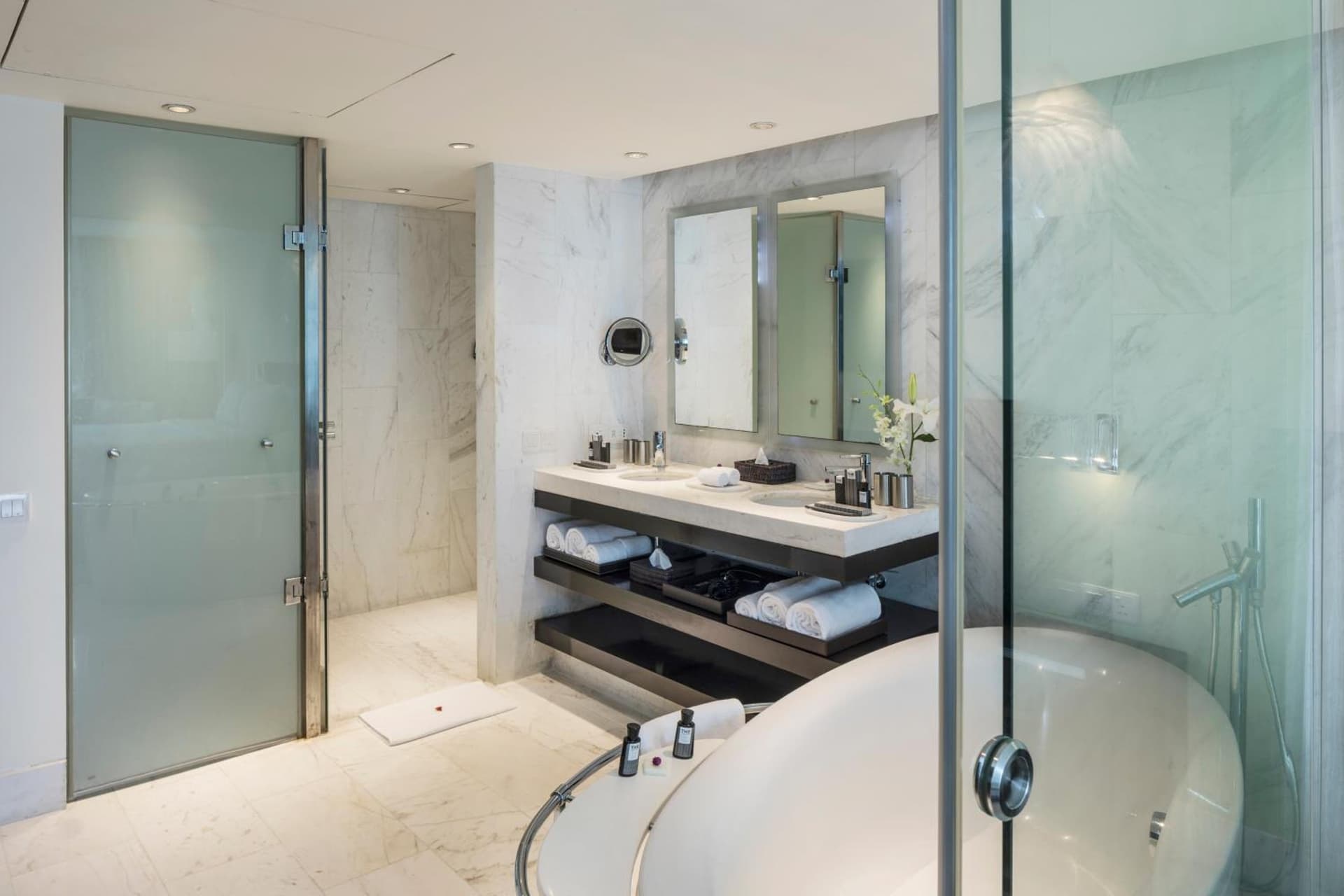 Suite Queen Room