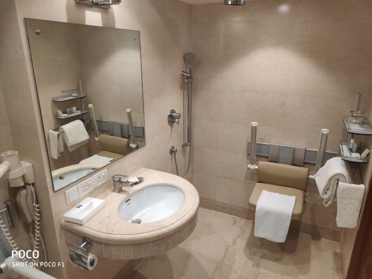 Premium Twin Room