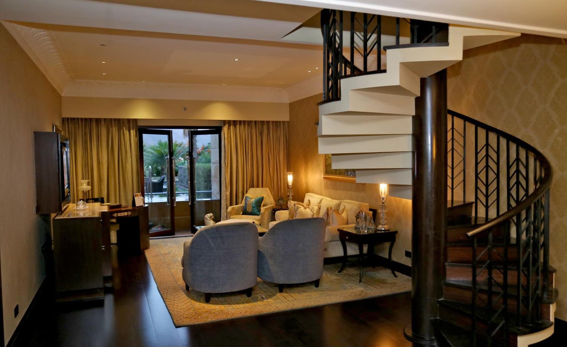 Suite King Room