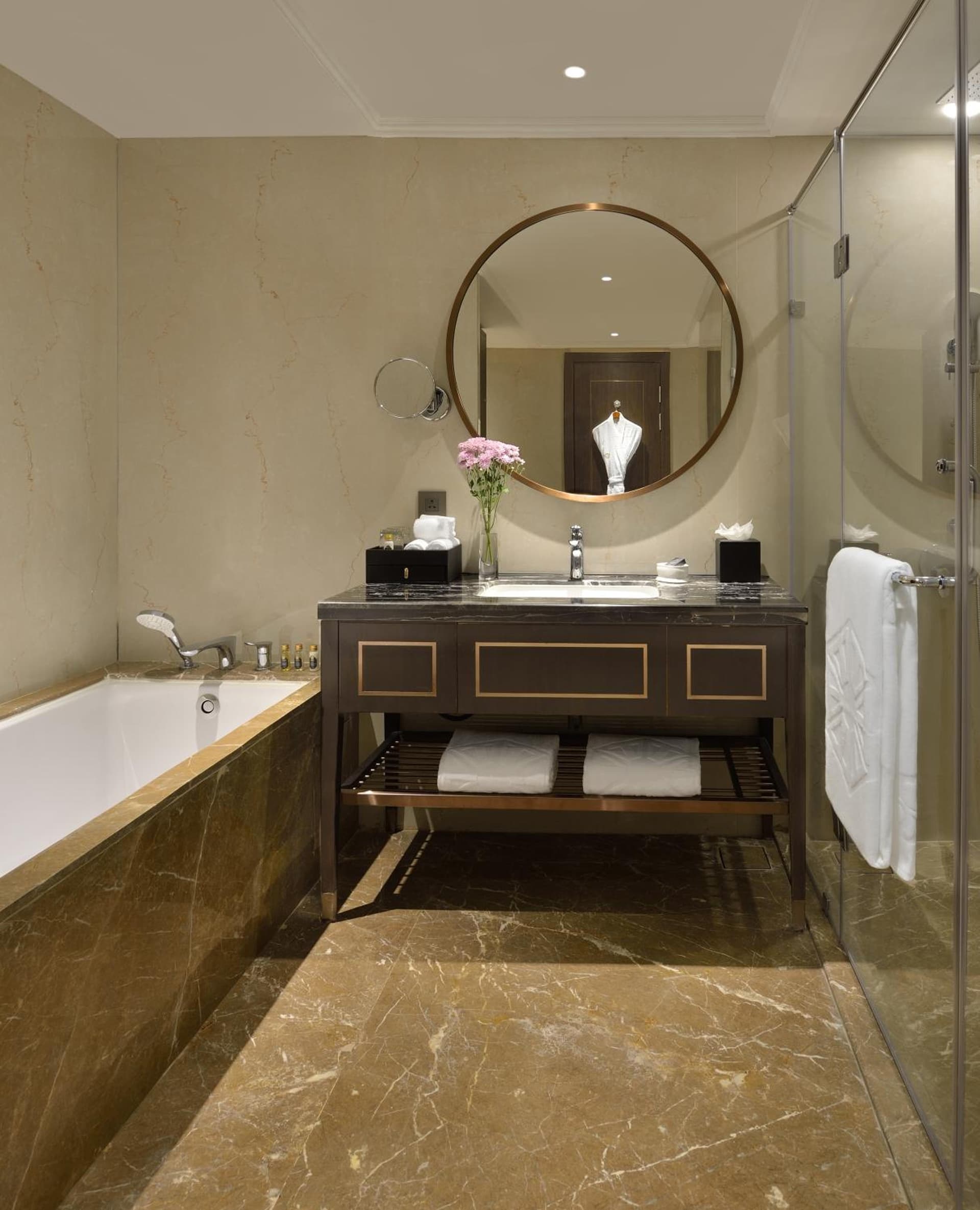 Luxury King Room
