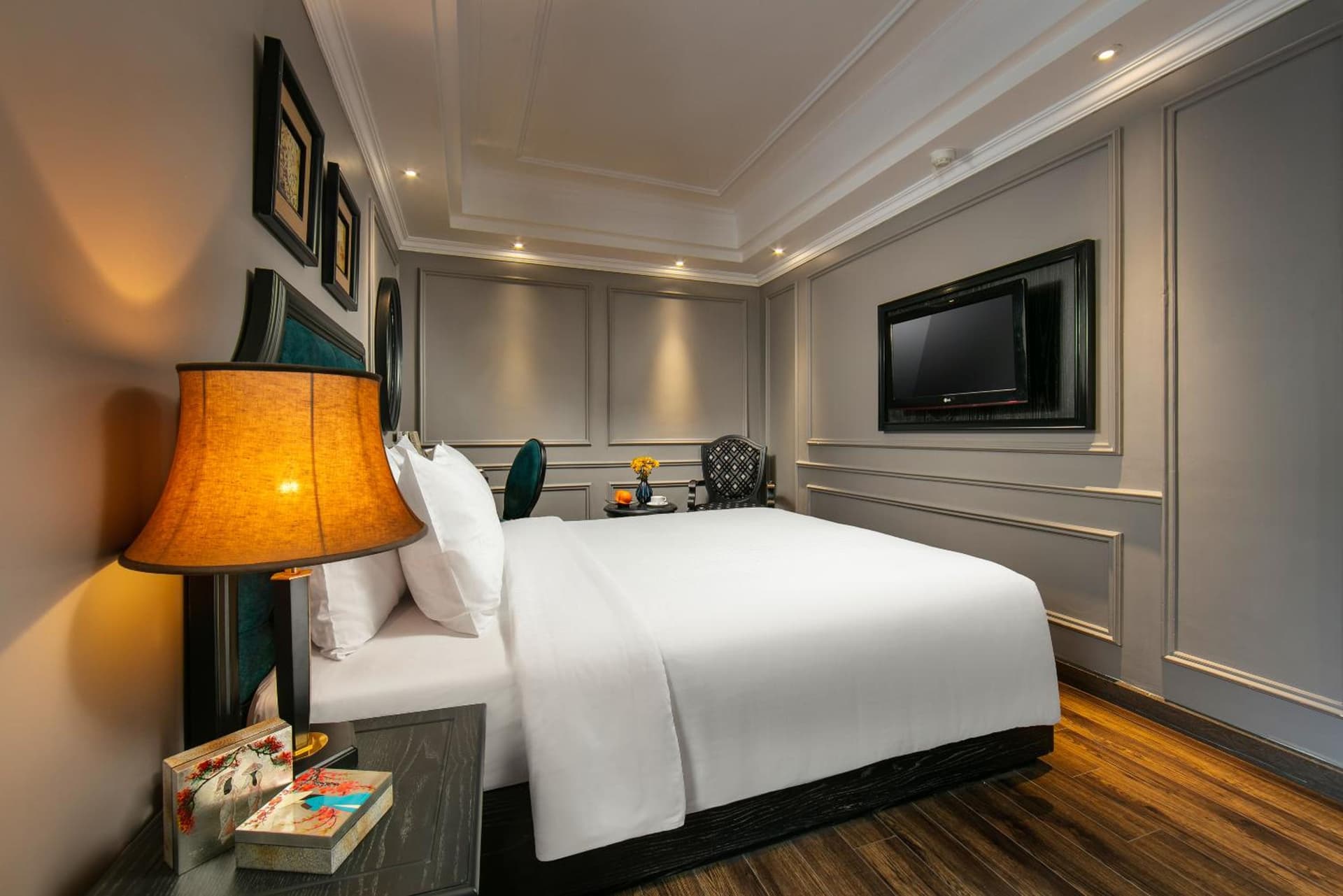 Deluxe Double Room with Window