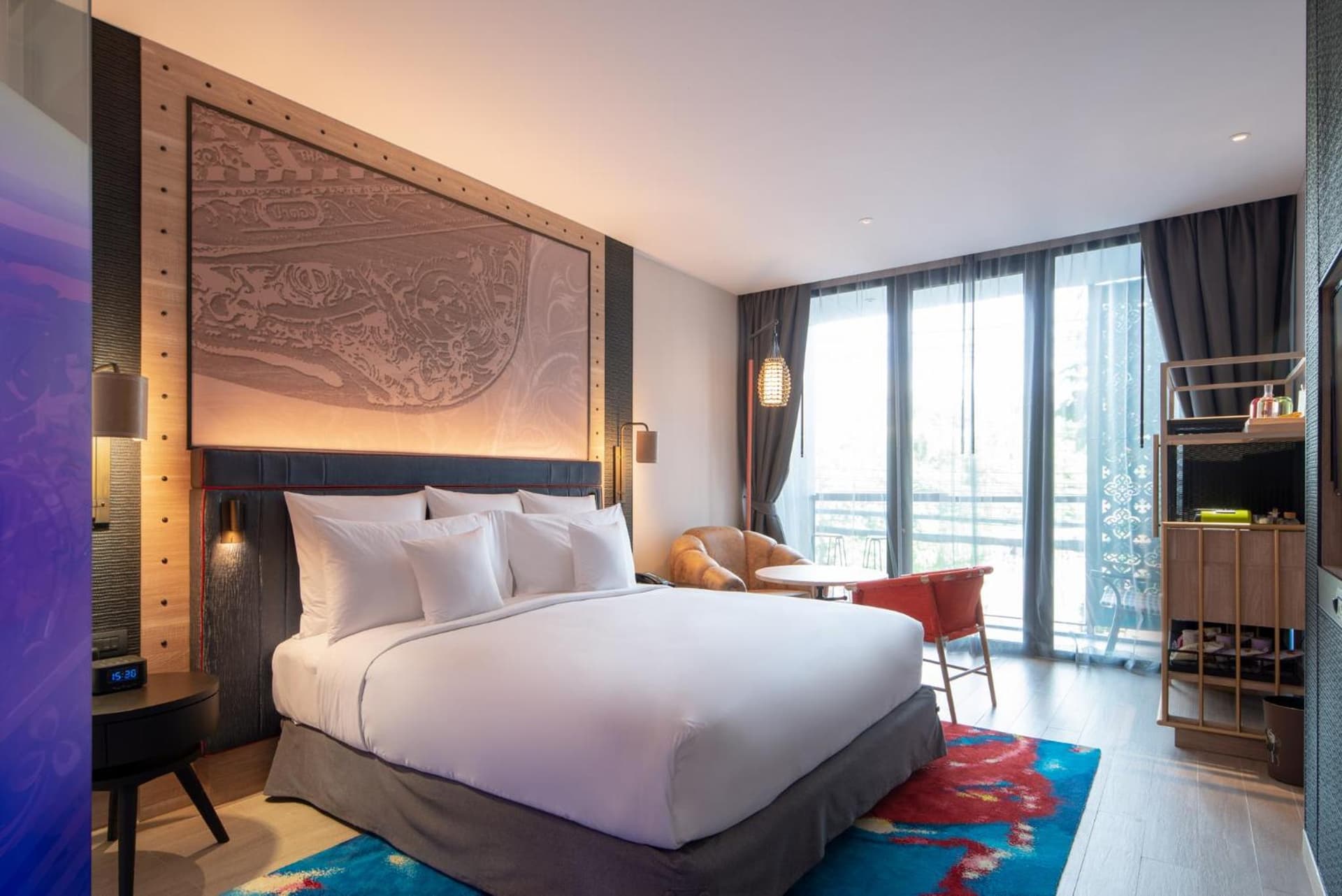 Standard King Room with City View