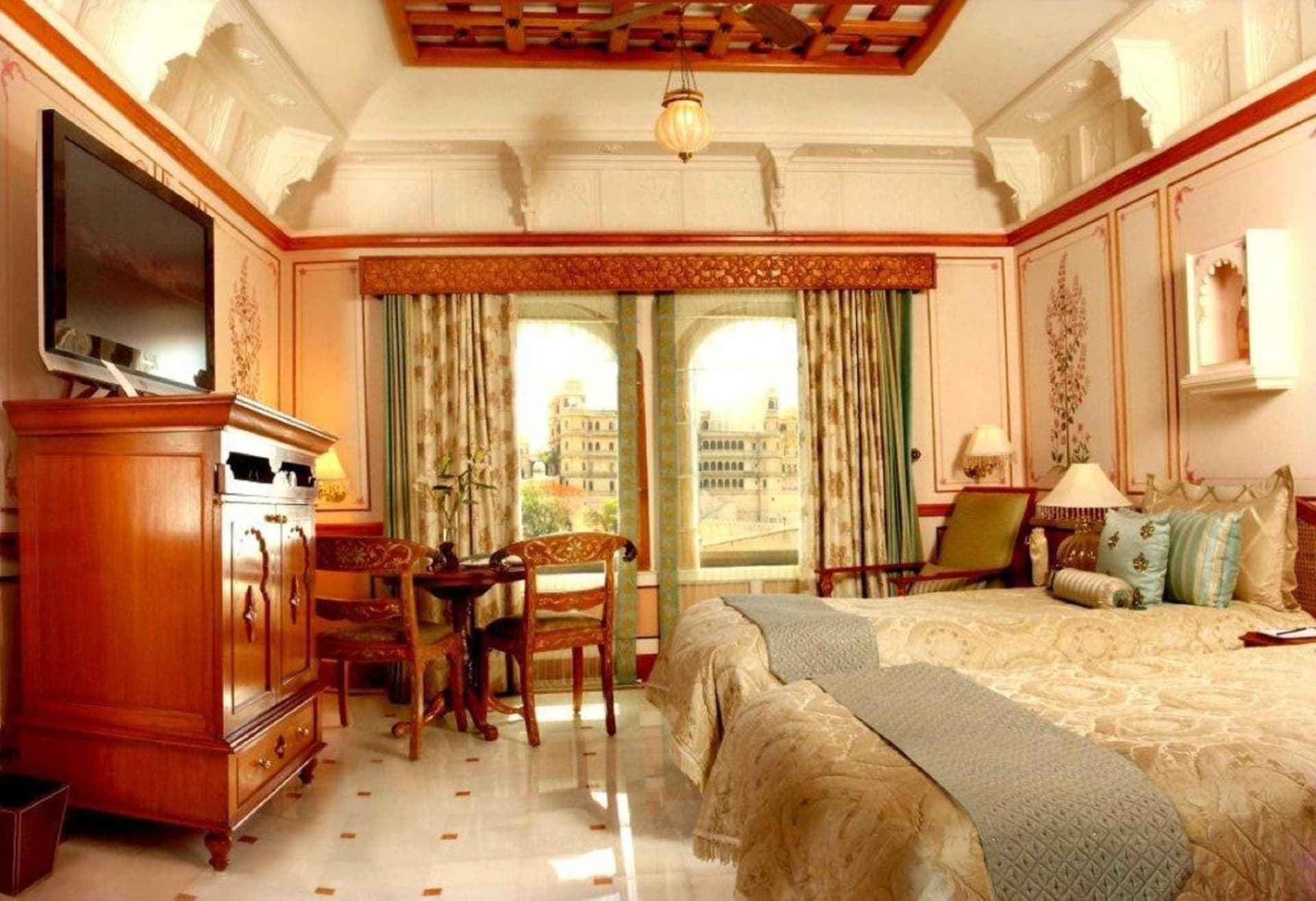 Luxury Twin Lake View Room
