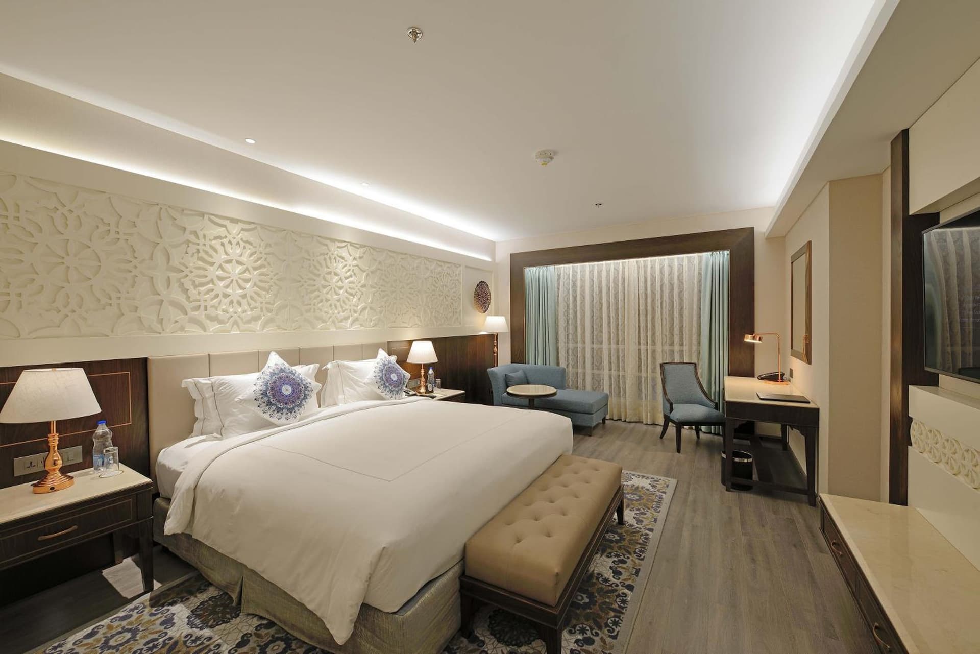 Deluxe King Room