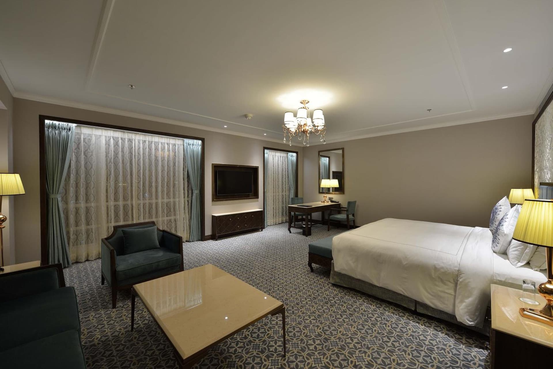 Luxury King Room