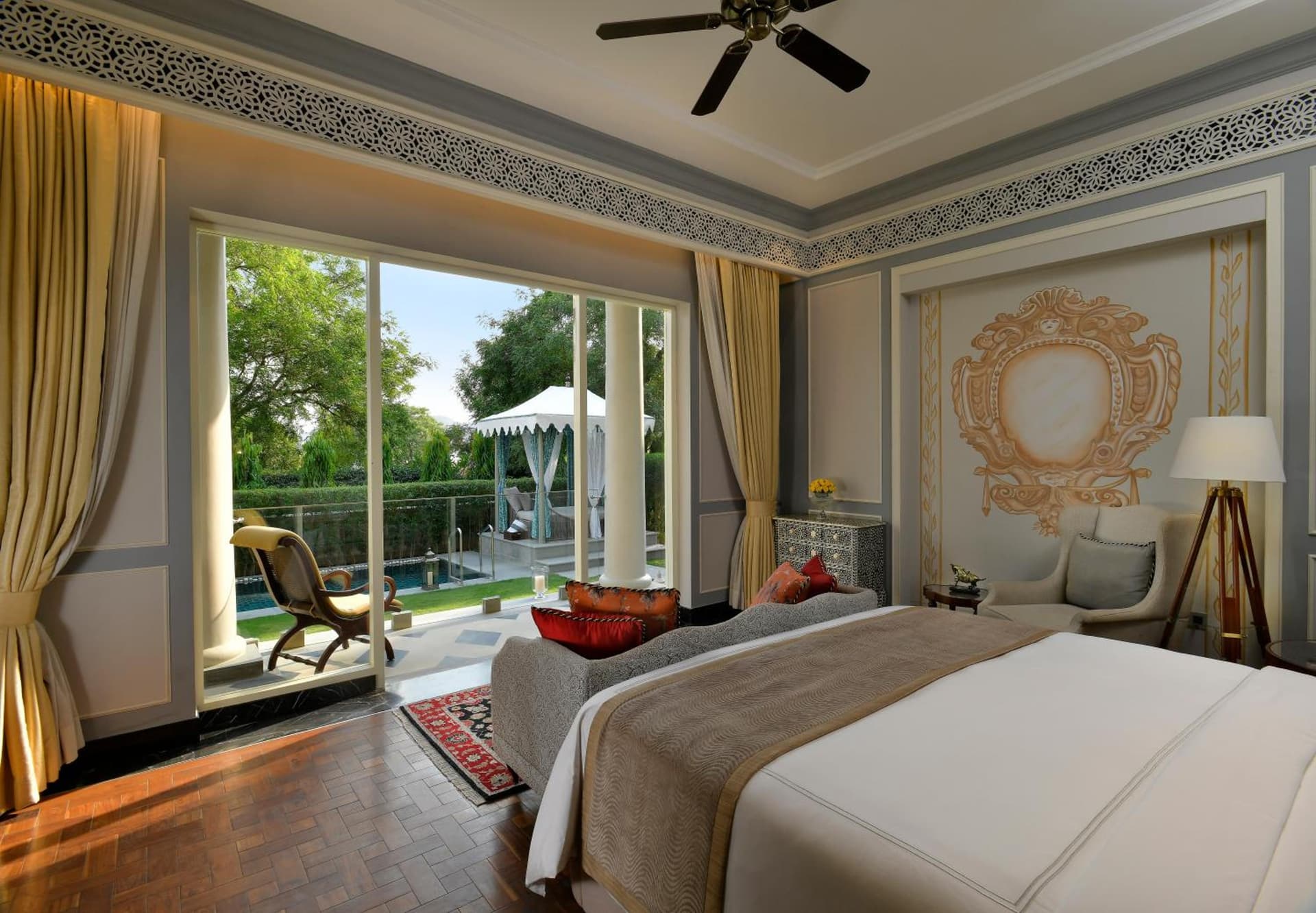 Flamingo Signature King Room with Plunge Pool