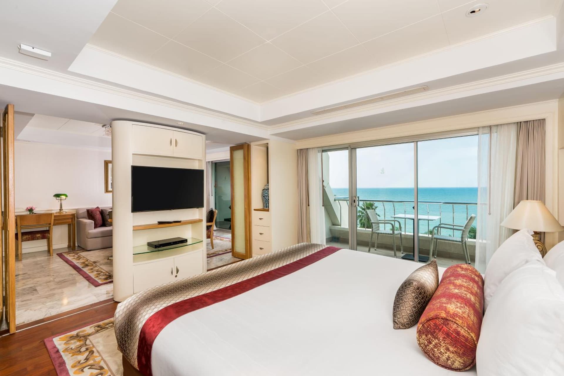 Royal Wing Suite (1 bedroom)