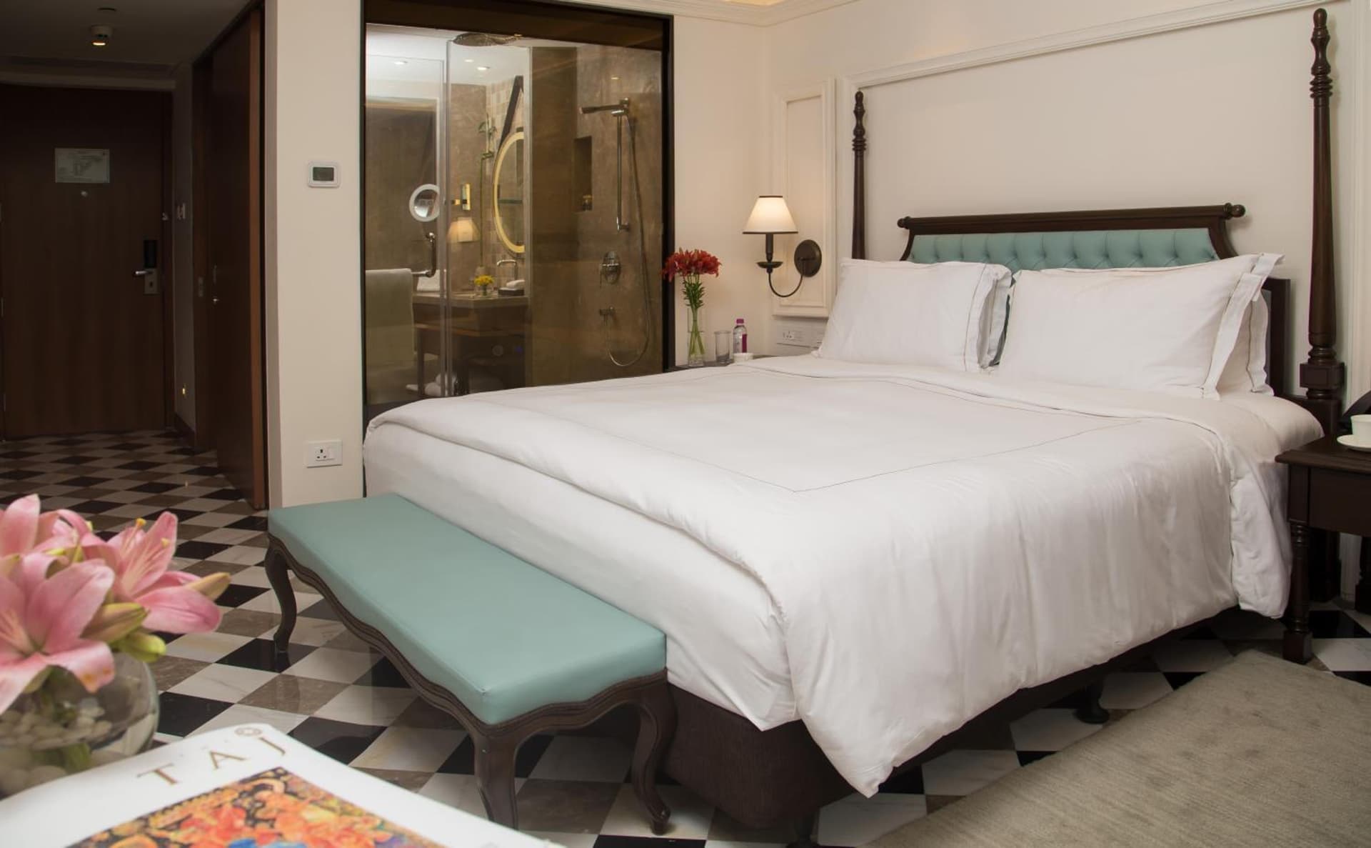 Luxury King Room