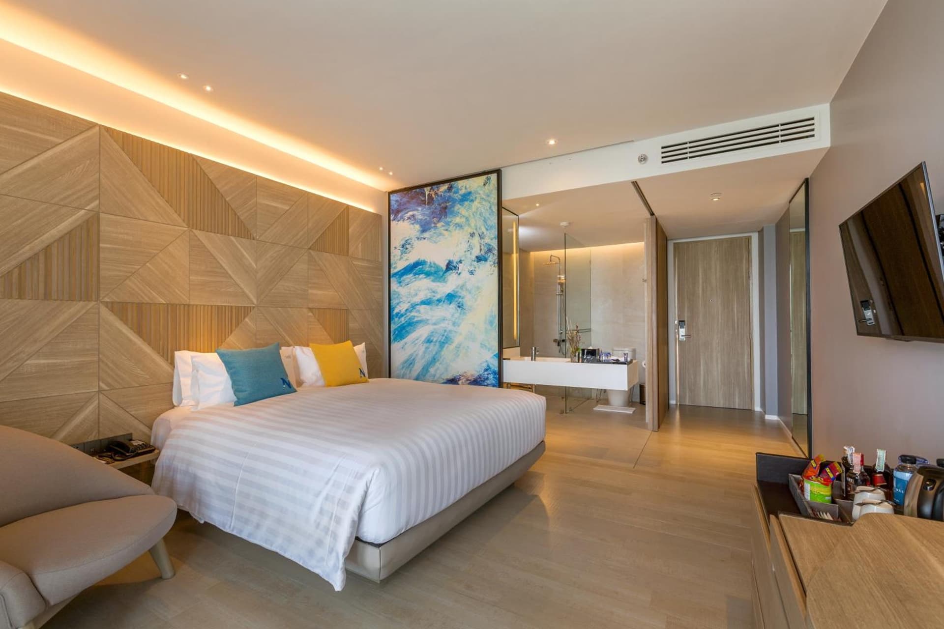 Deluxe Double or Twin Room
