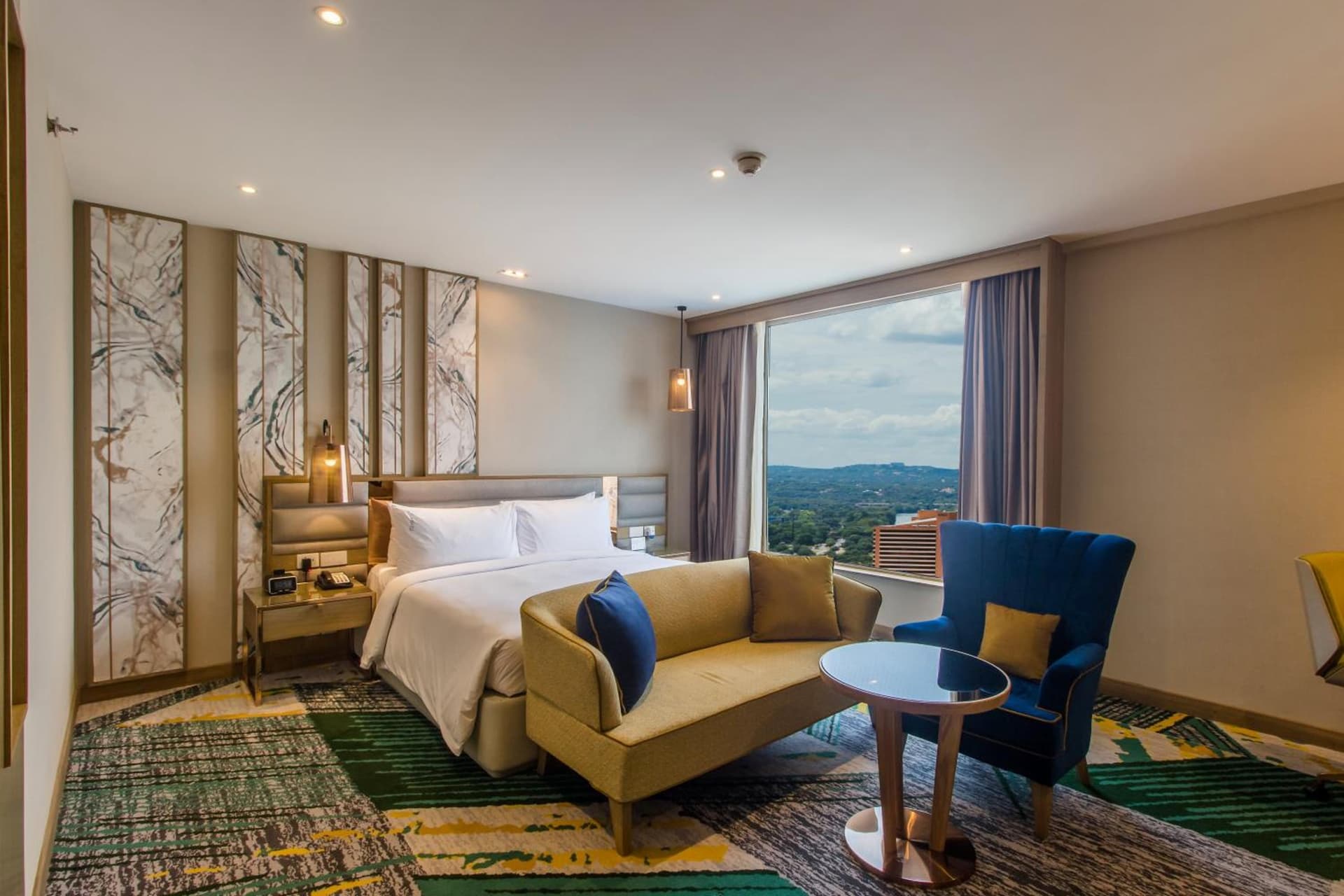 Suite King City View High Floor Room