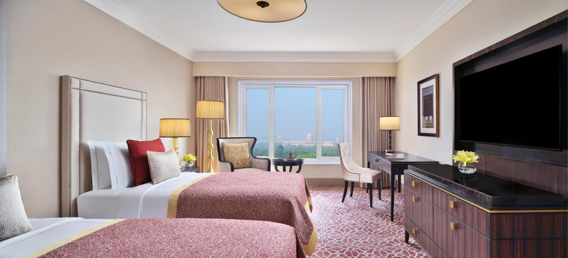 Luxury Twin City View Room