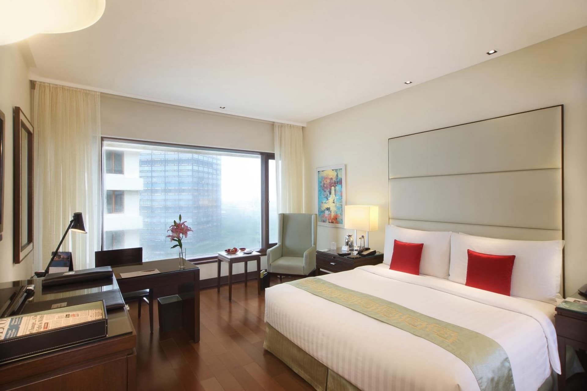 Suite Queen Room