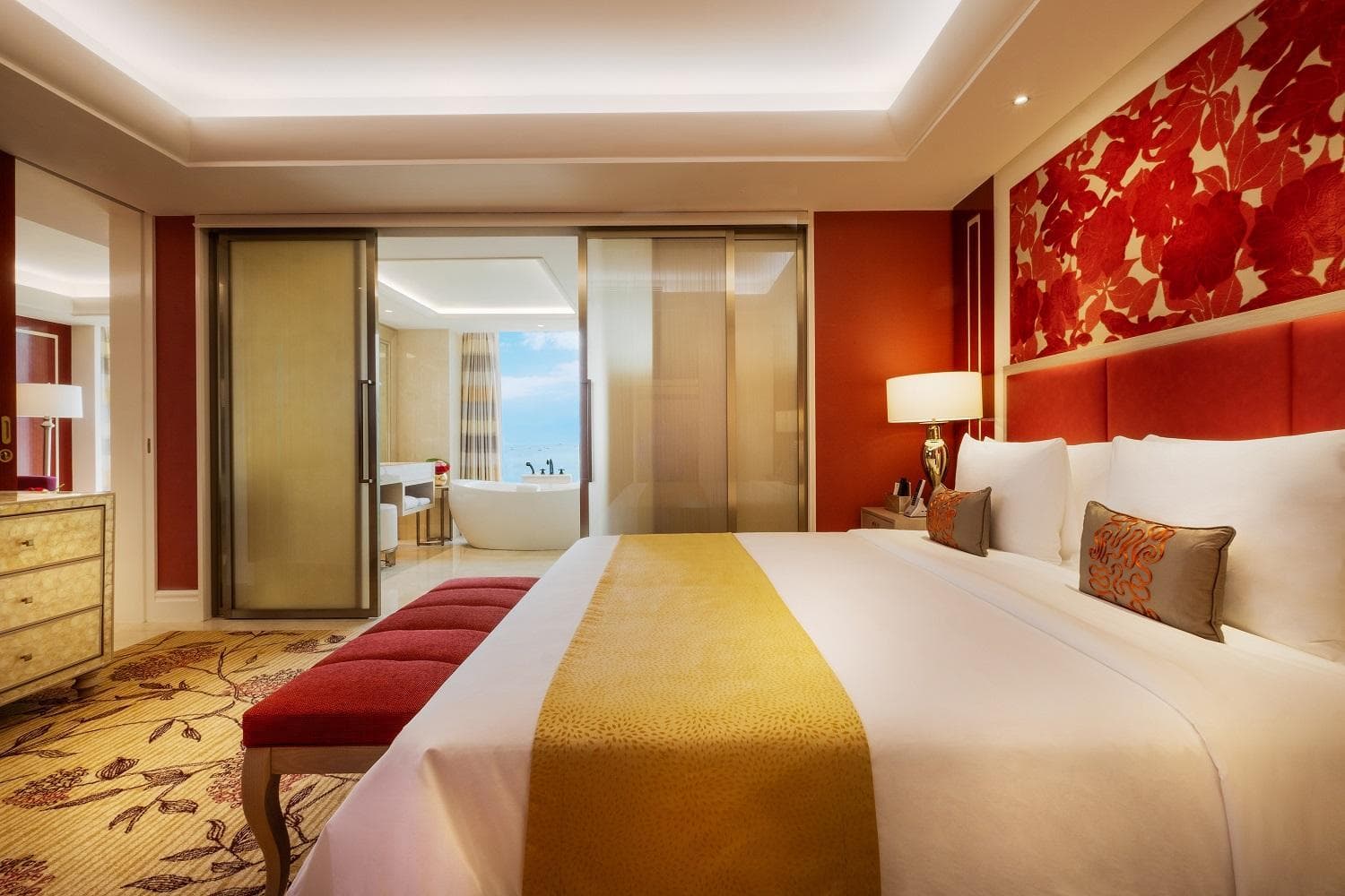 Deluxe King Room