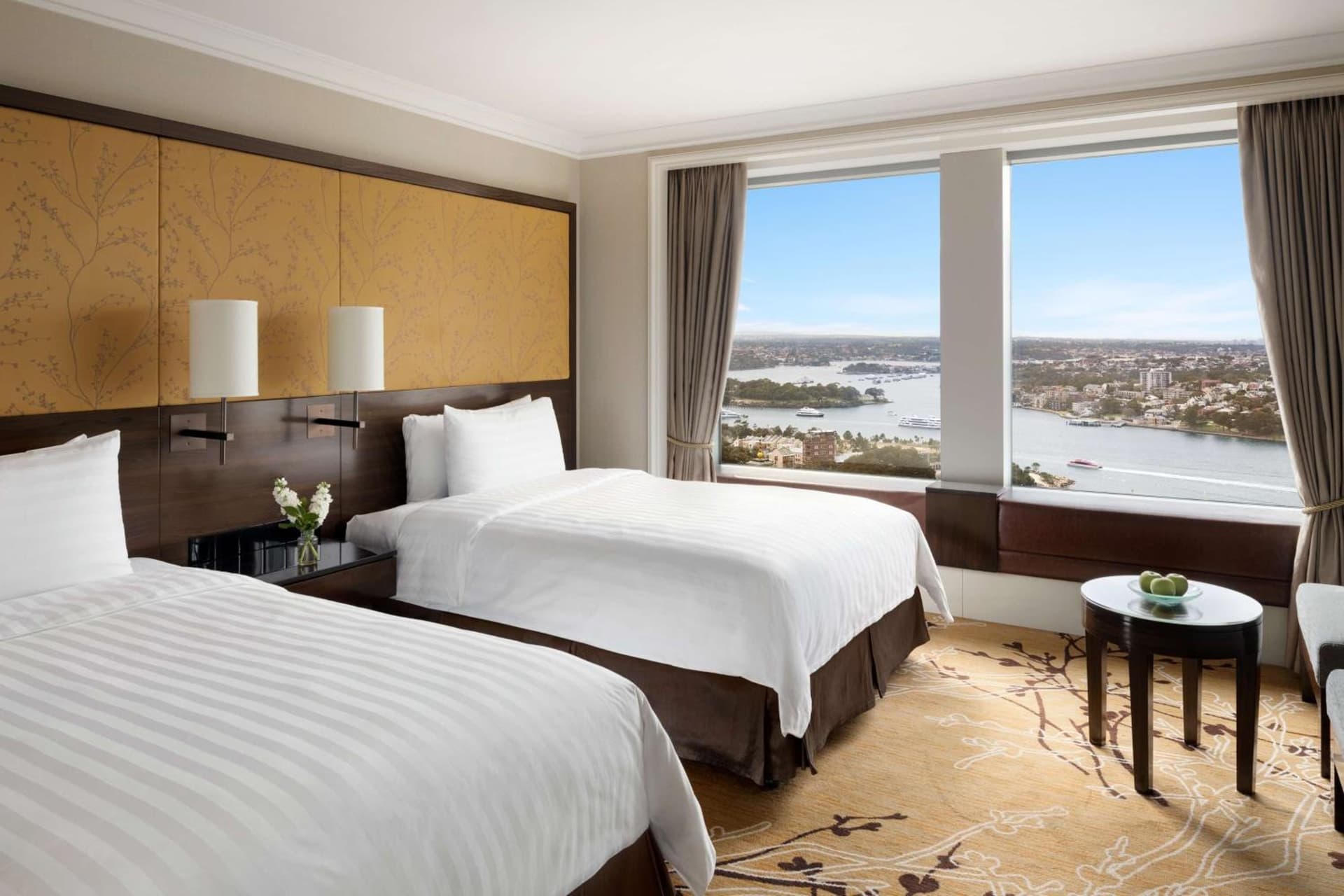 Deluxe Twin City View Room