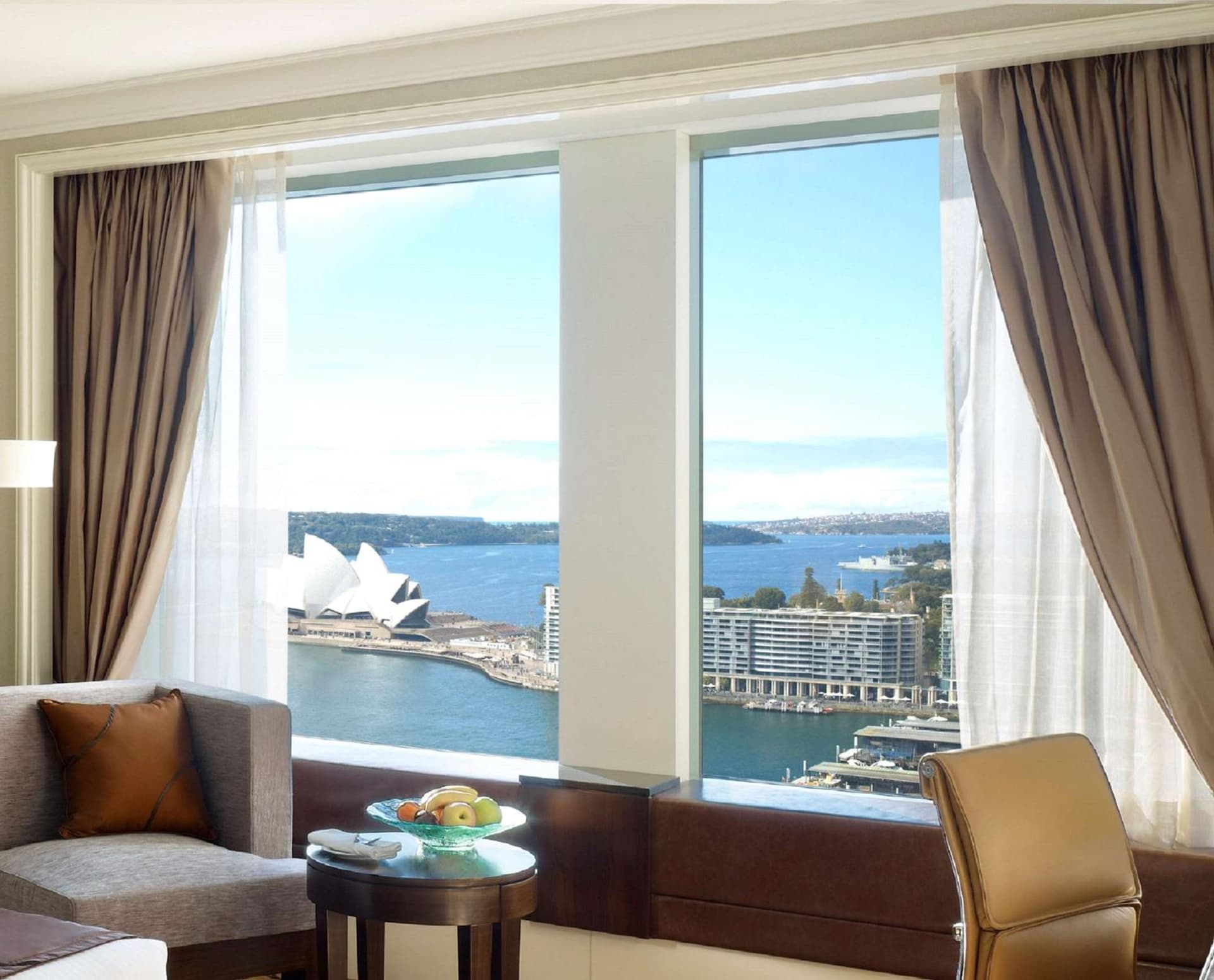 Executive Twin City View Room