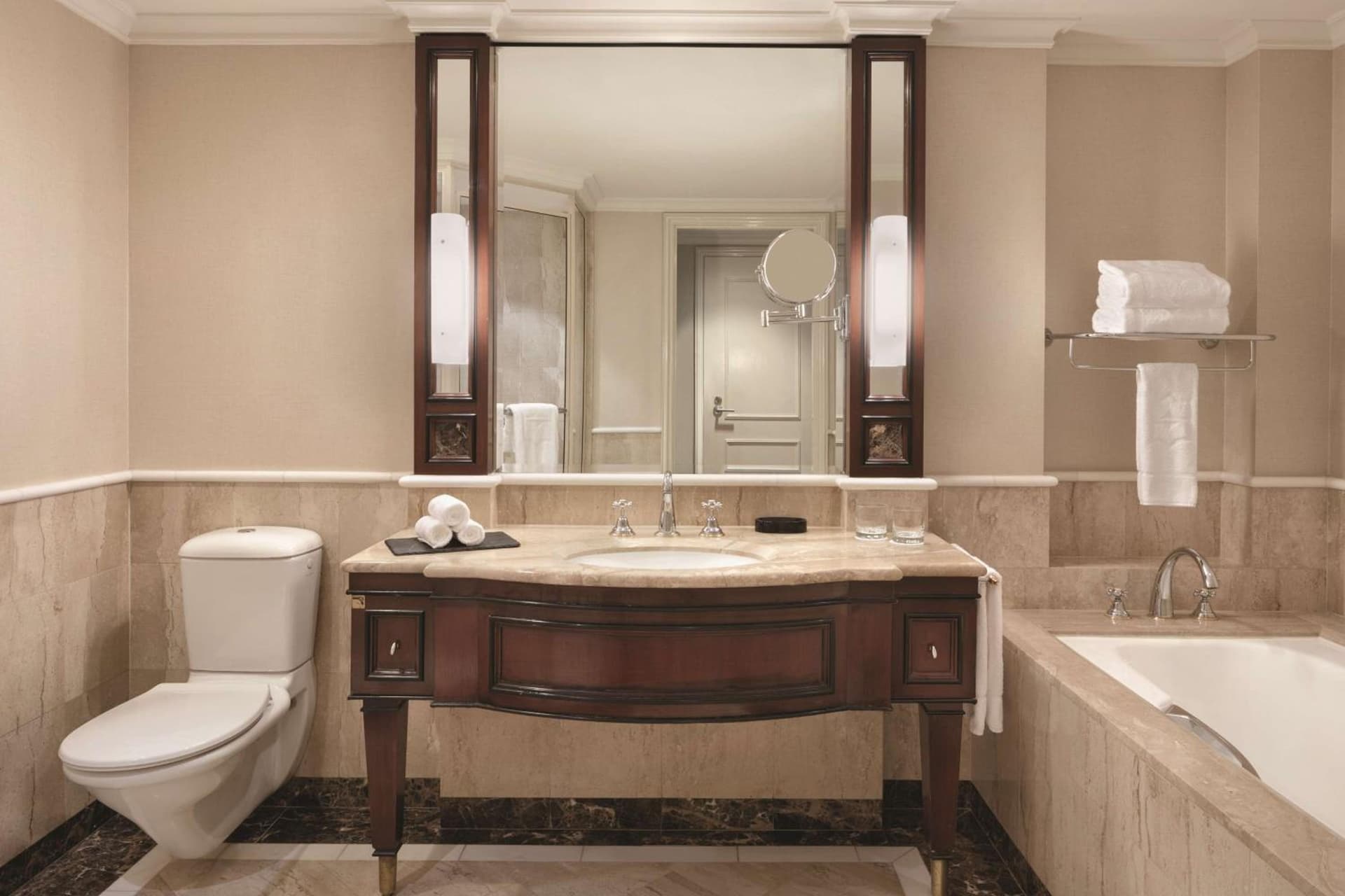 Deluxe King City View Room