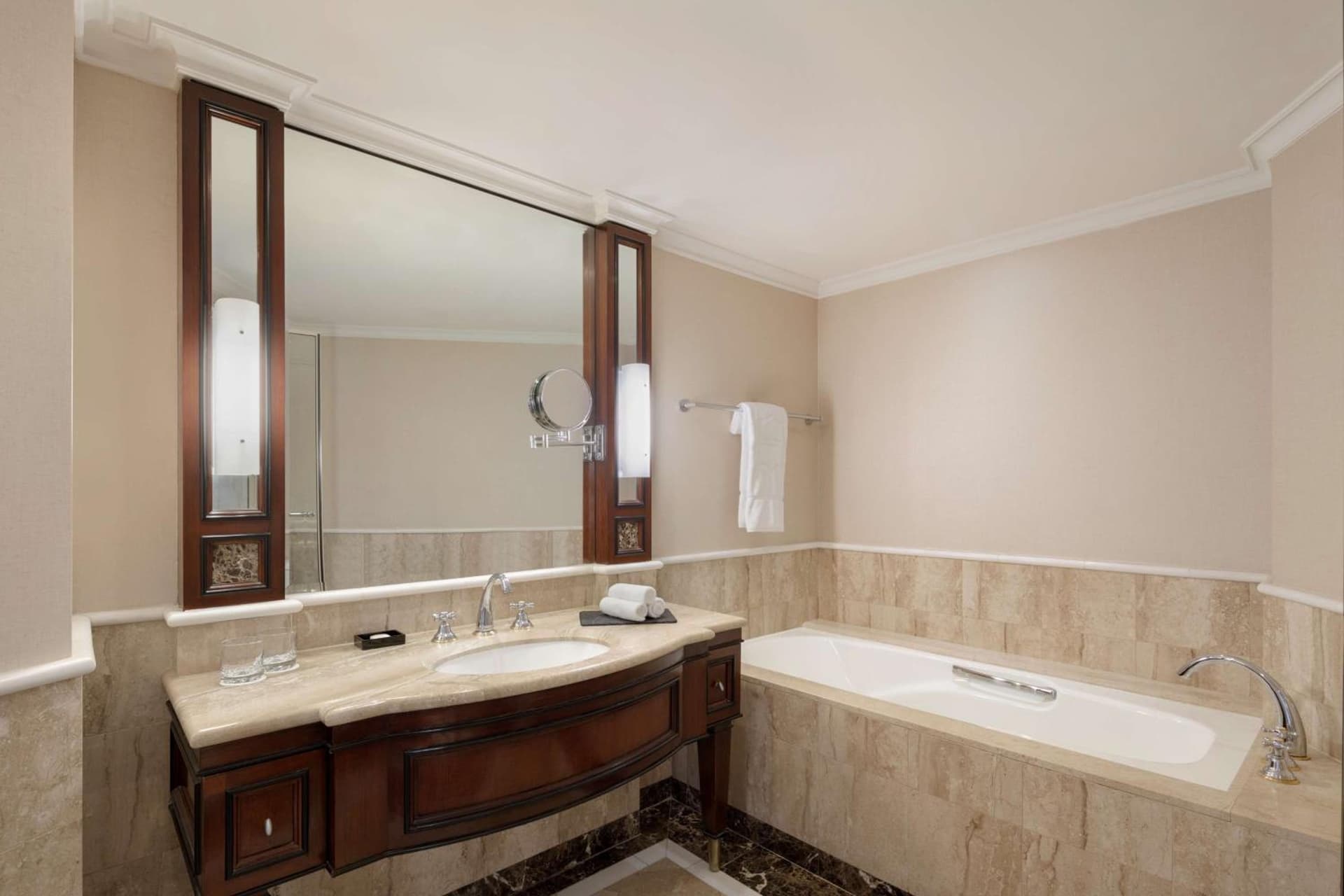 Premier King Room