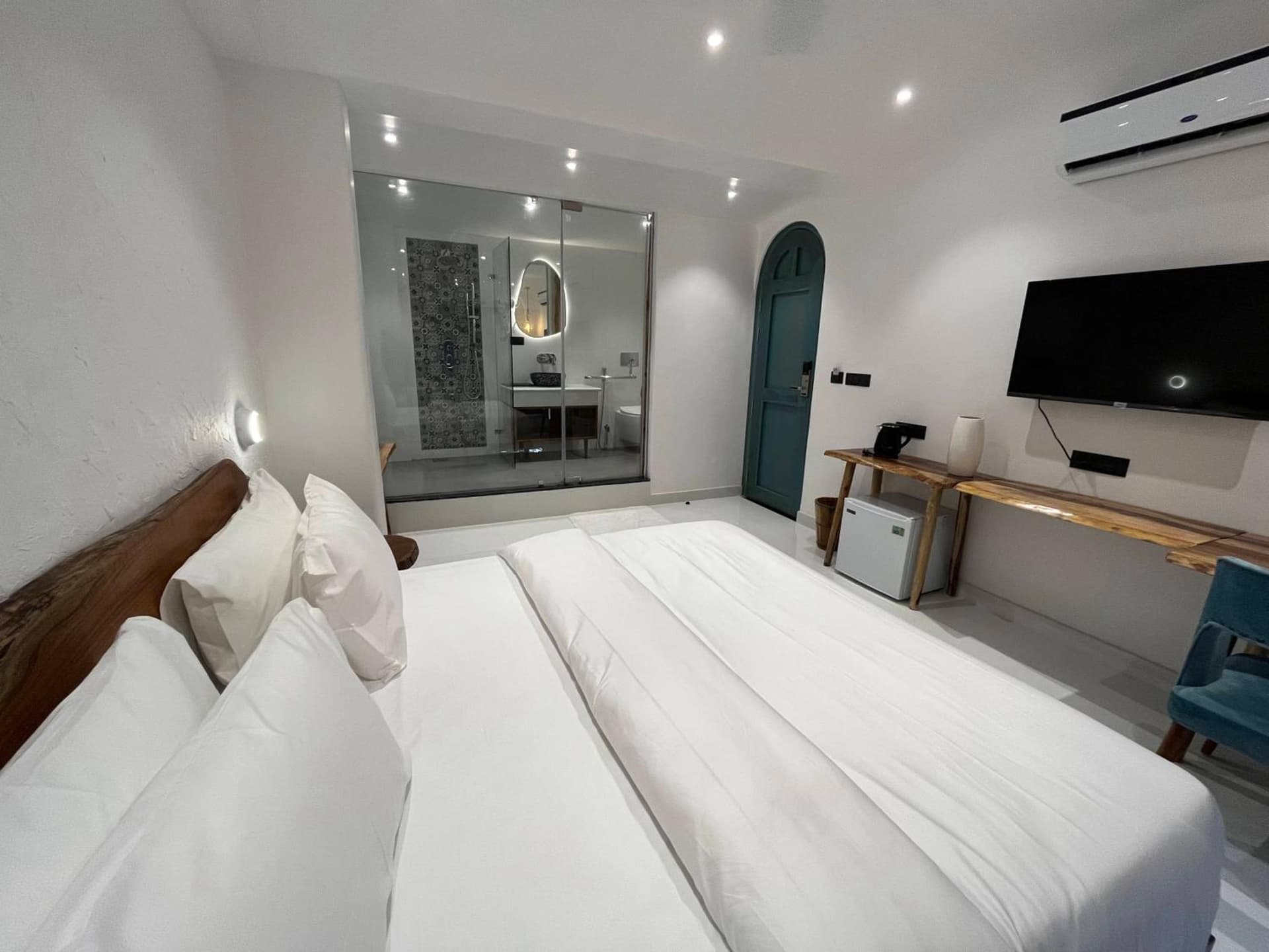 Superior Double Lake View Room