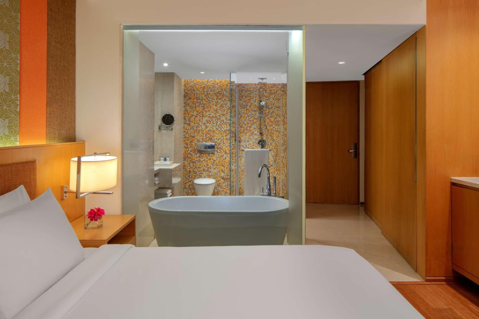 Deluxe Room with King Bed