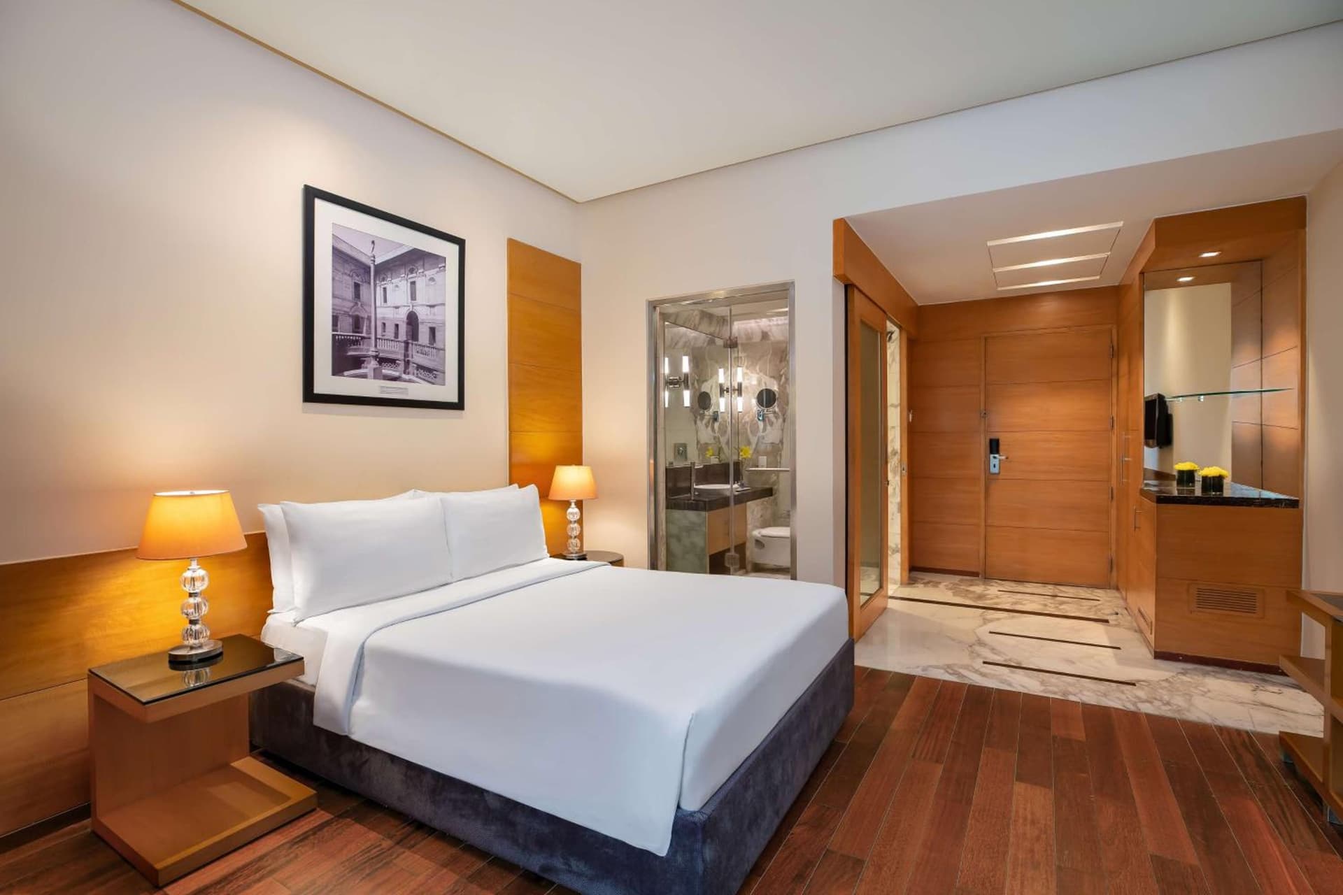 Standard Queen Room
