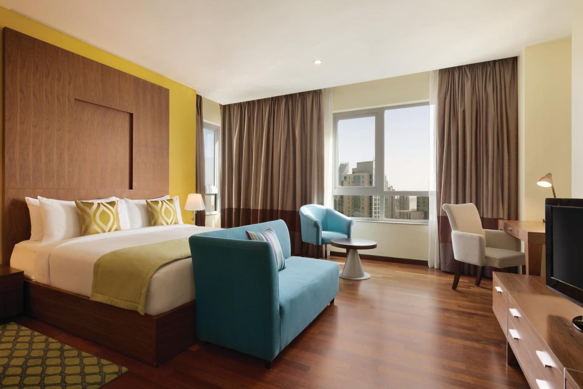 Premium King Balcony Smoking Room