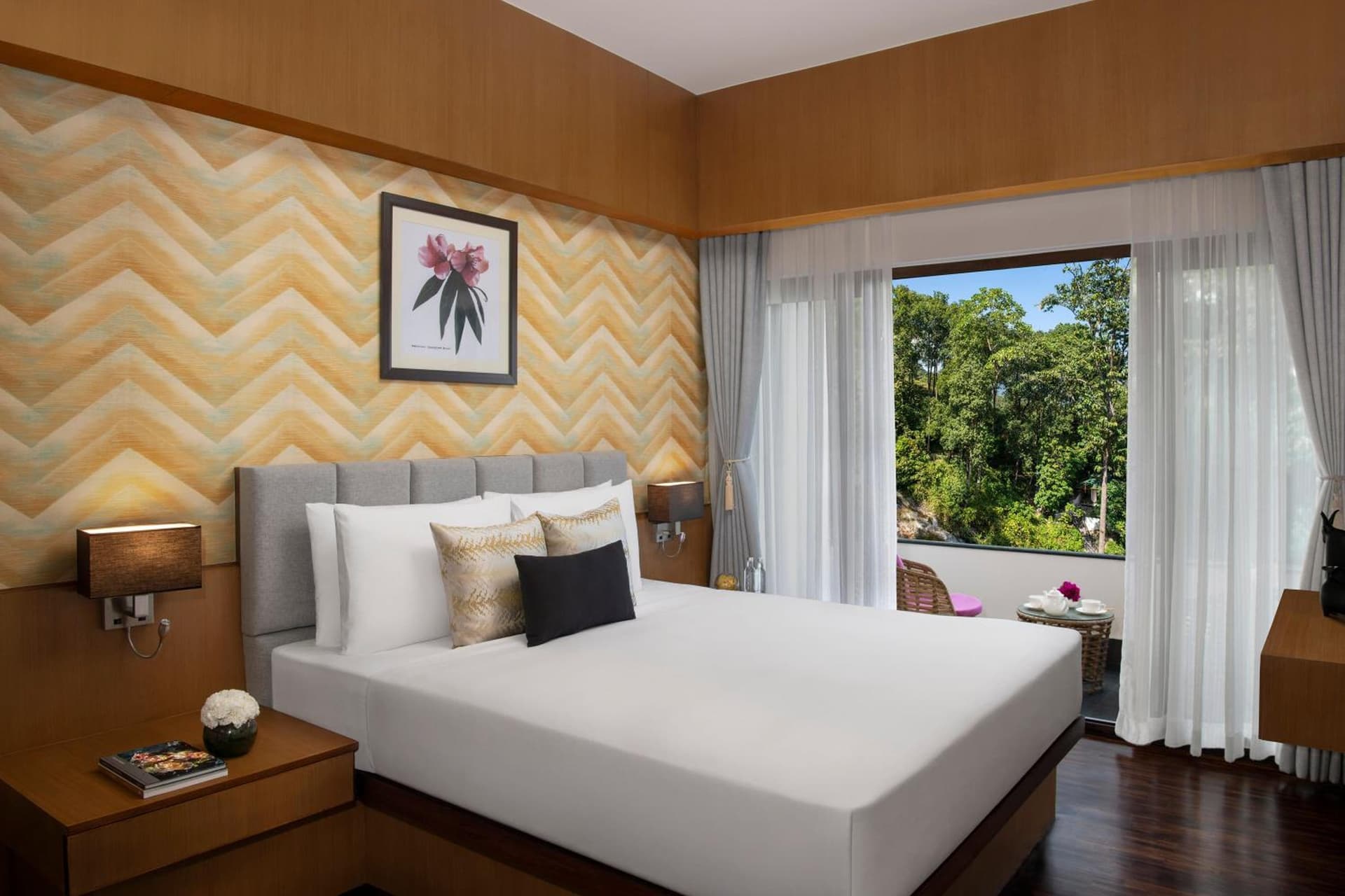 Premium Room King Bed Pool View with Balcony
