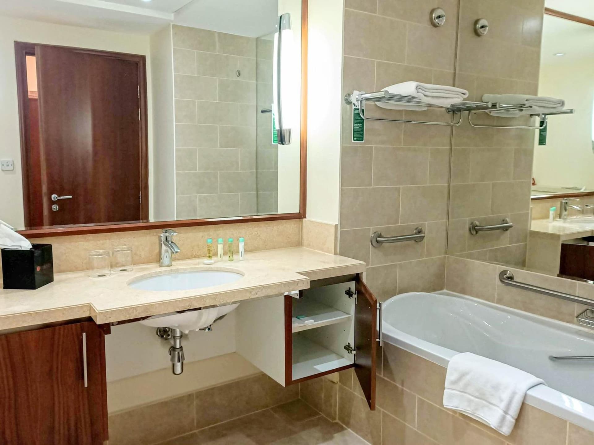 Premium Twin Accessible Room