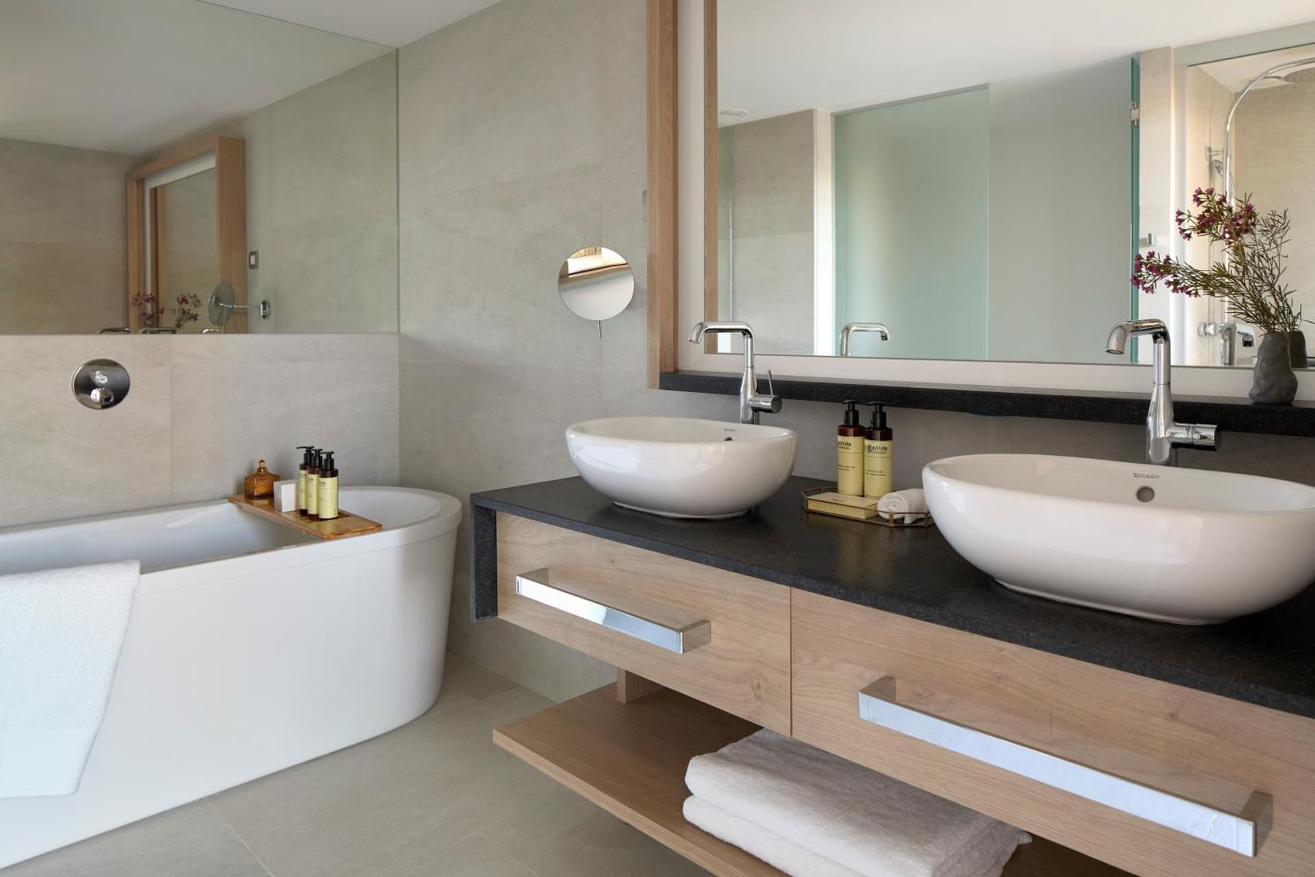 Twin Jacuzzi Room