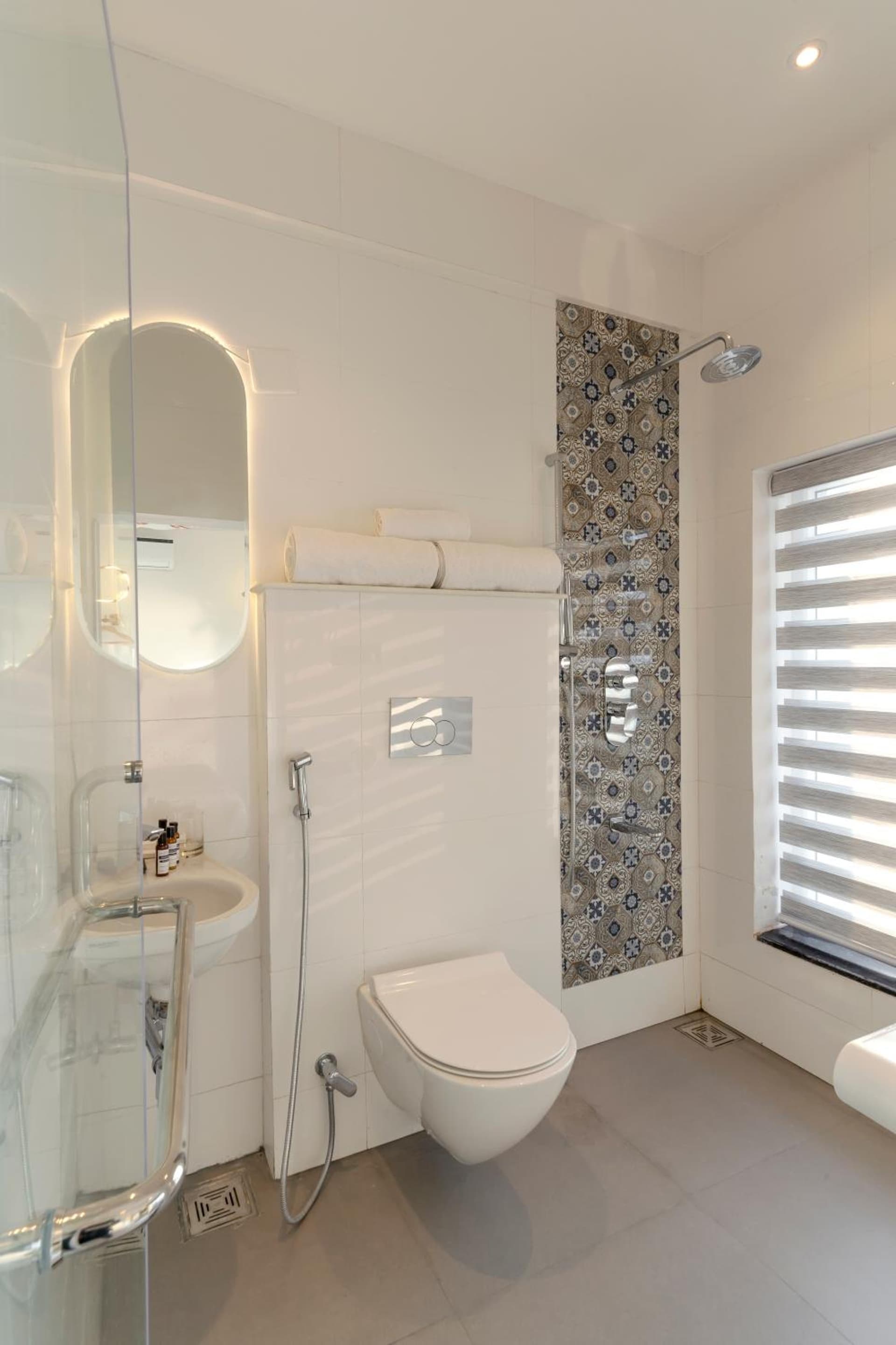 Deluxe Double Lake View Room