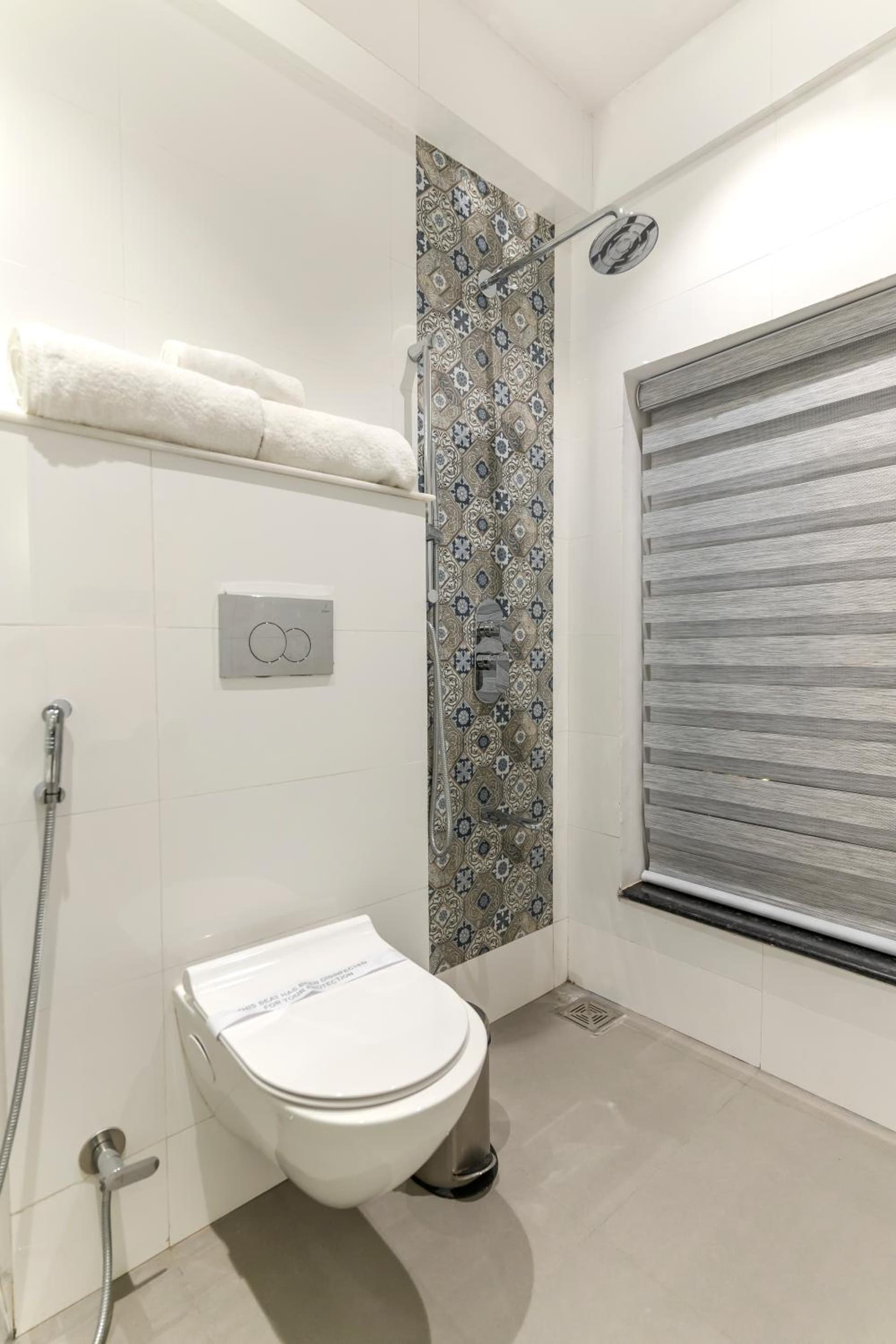 Deluxe Double Lake View Room