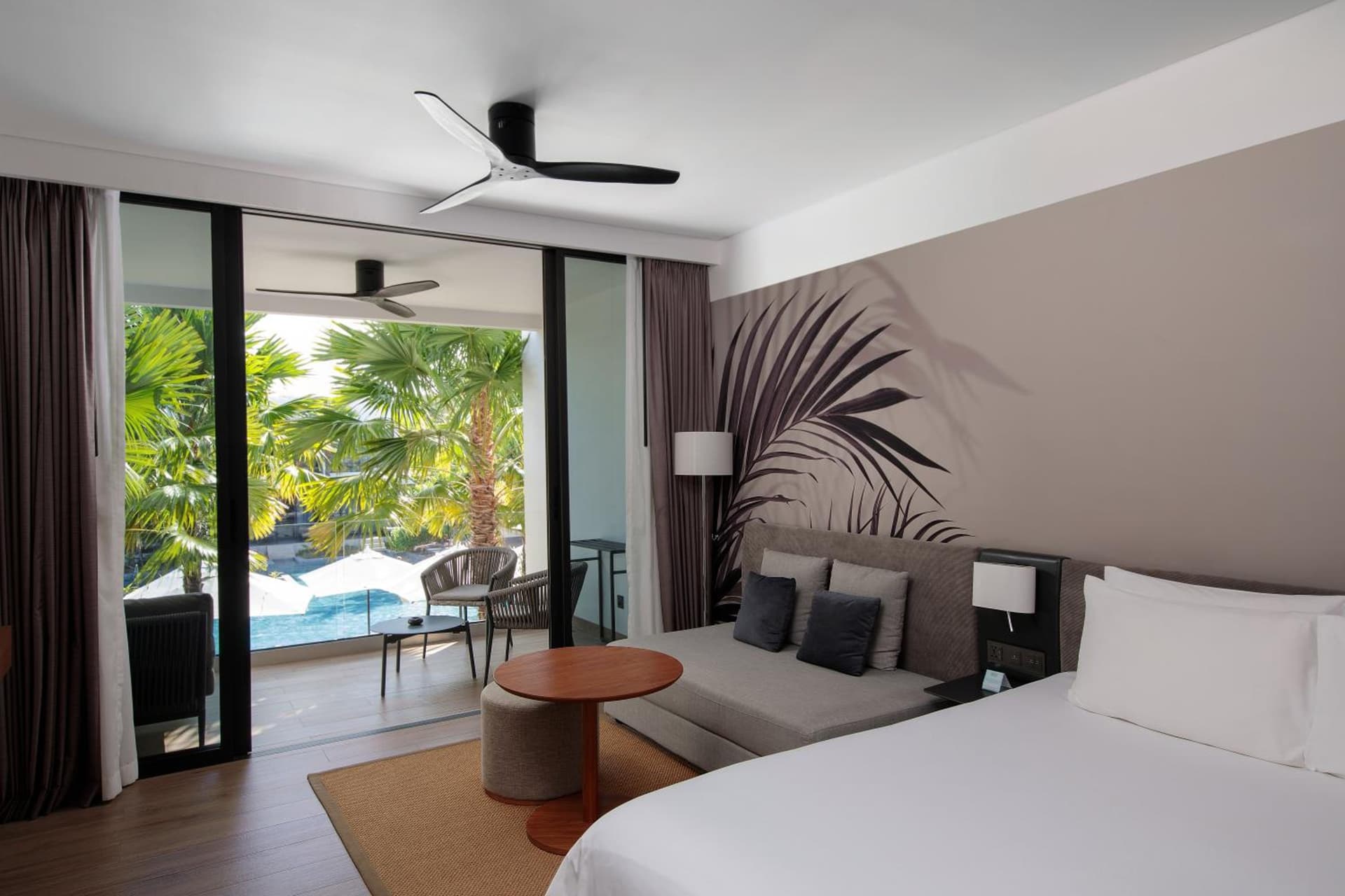 Junior Suite with Pool View
