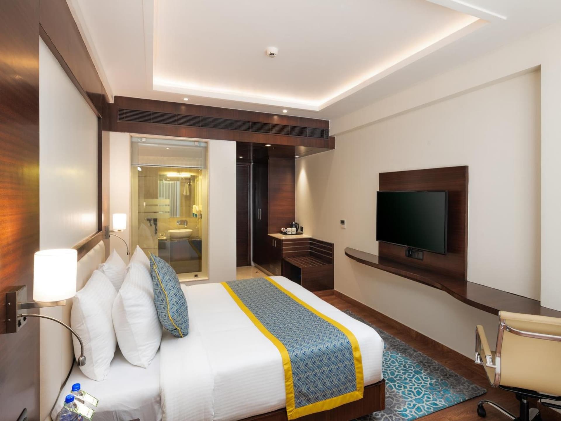 Superior King Room