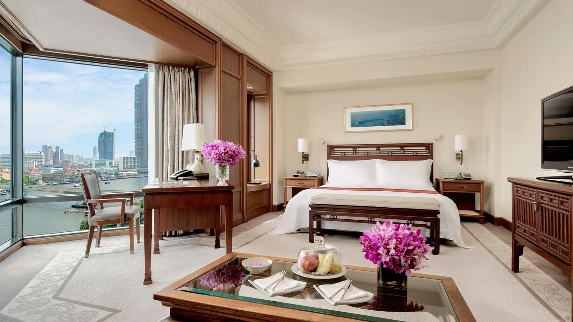 Deluxe King Room