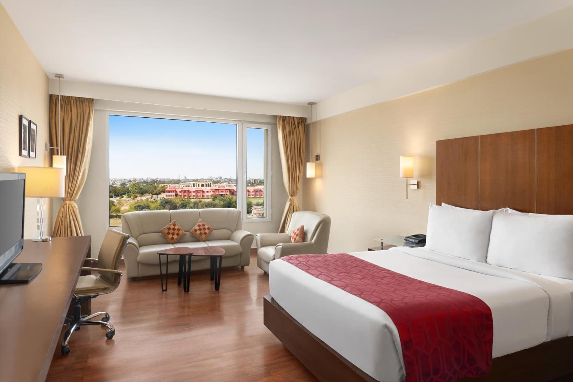 Deluxe King Room