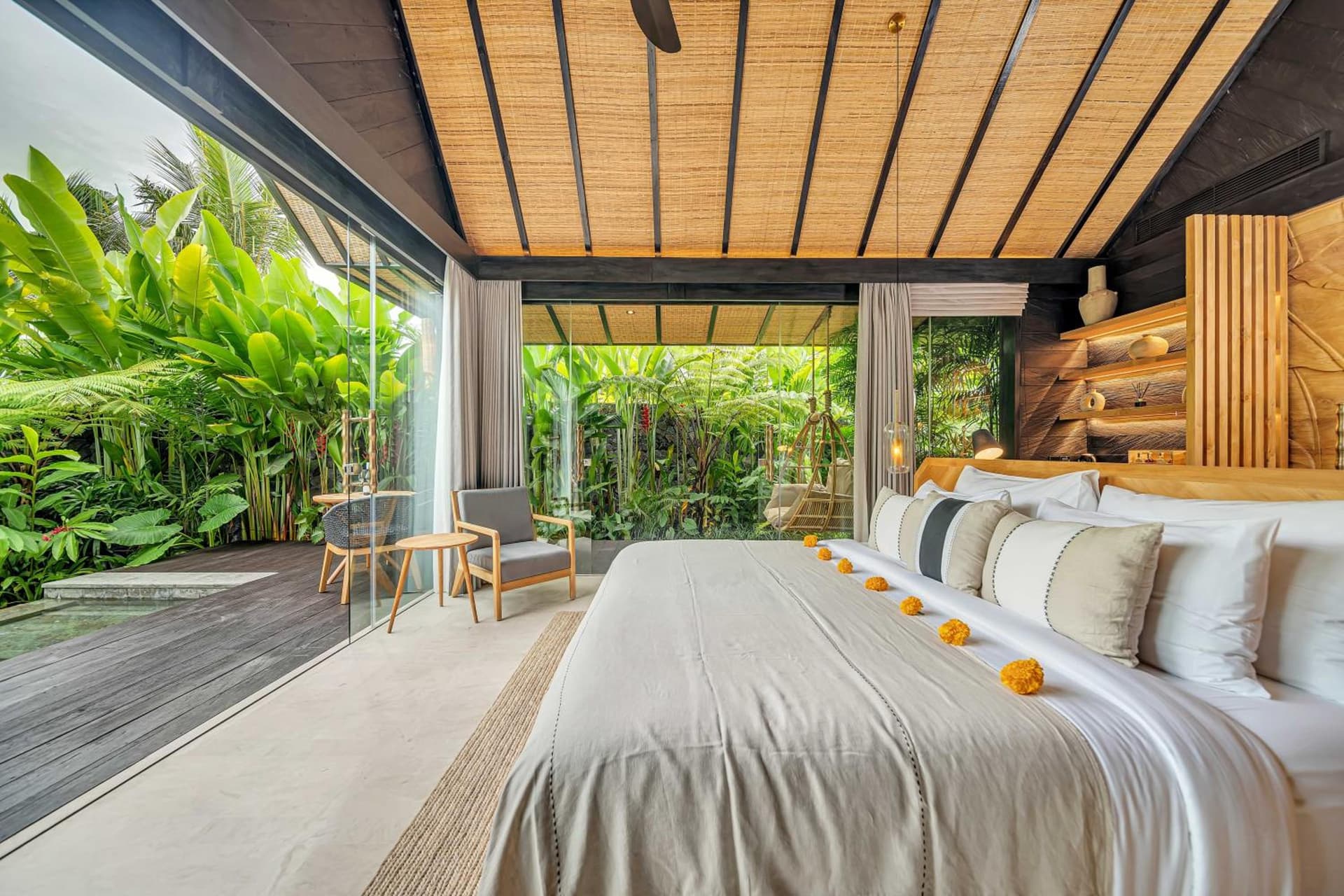 Jabu with Plunge Pool (Adults only)