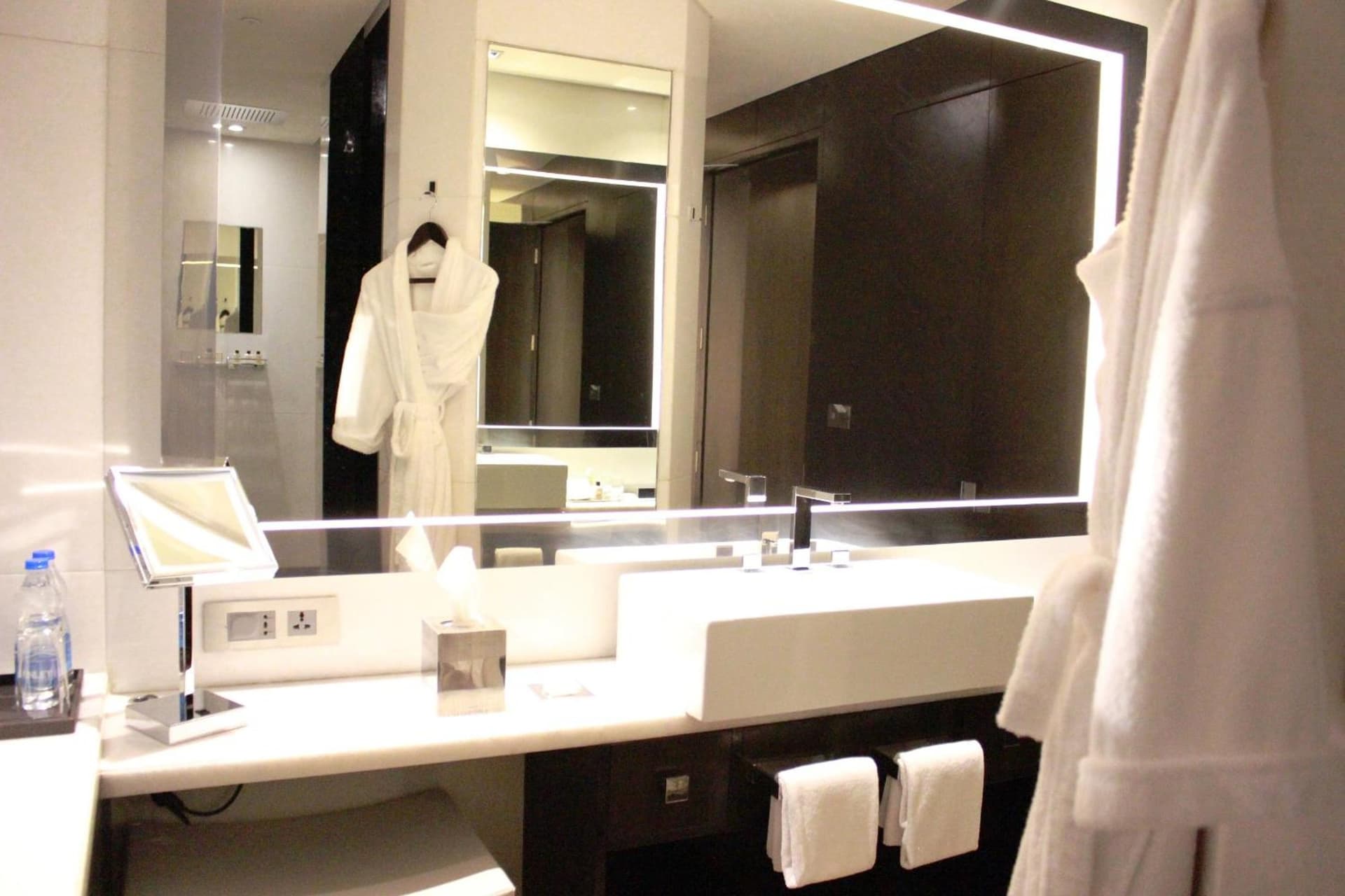 Twin City View Room