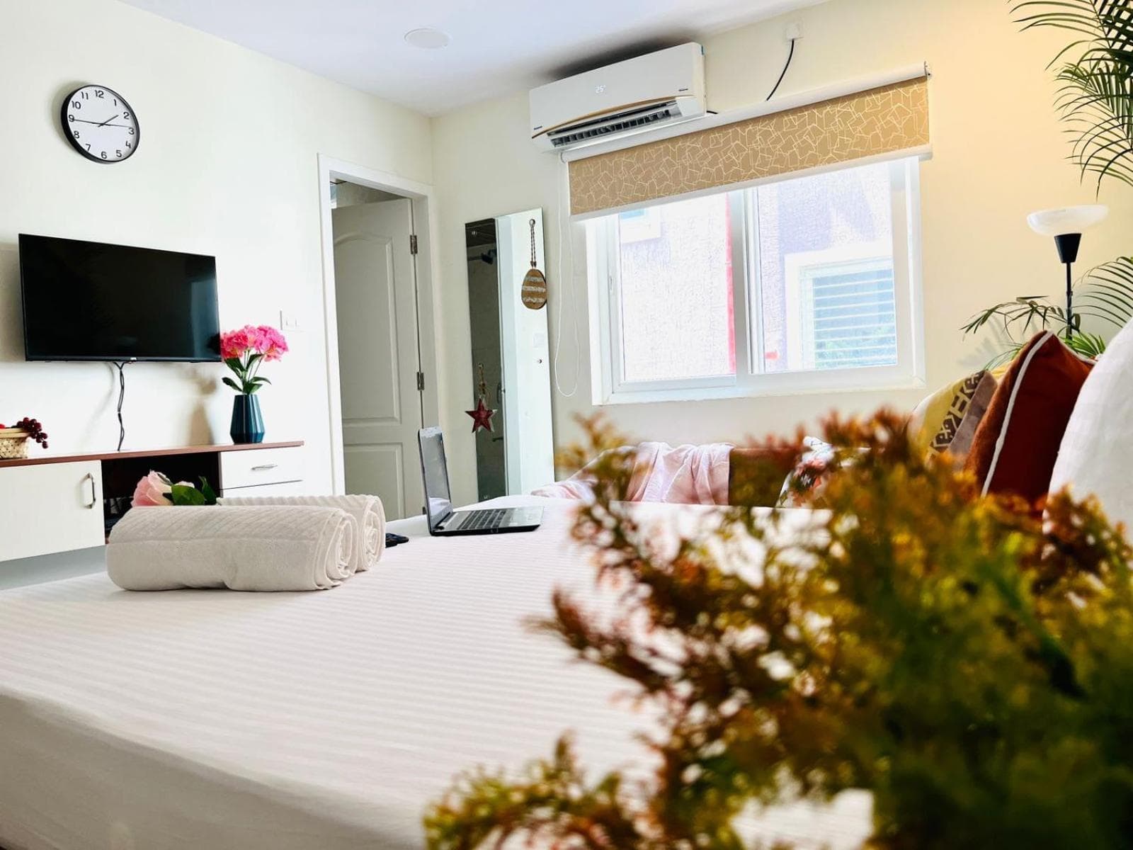 Premier Queen Room
