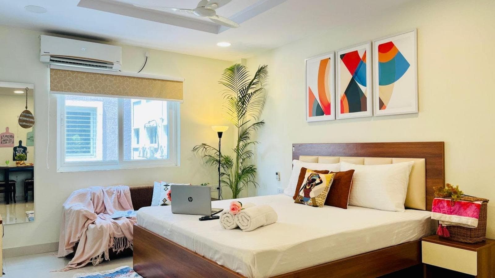 Premier Queen Room