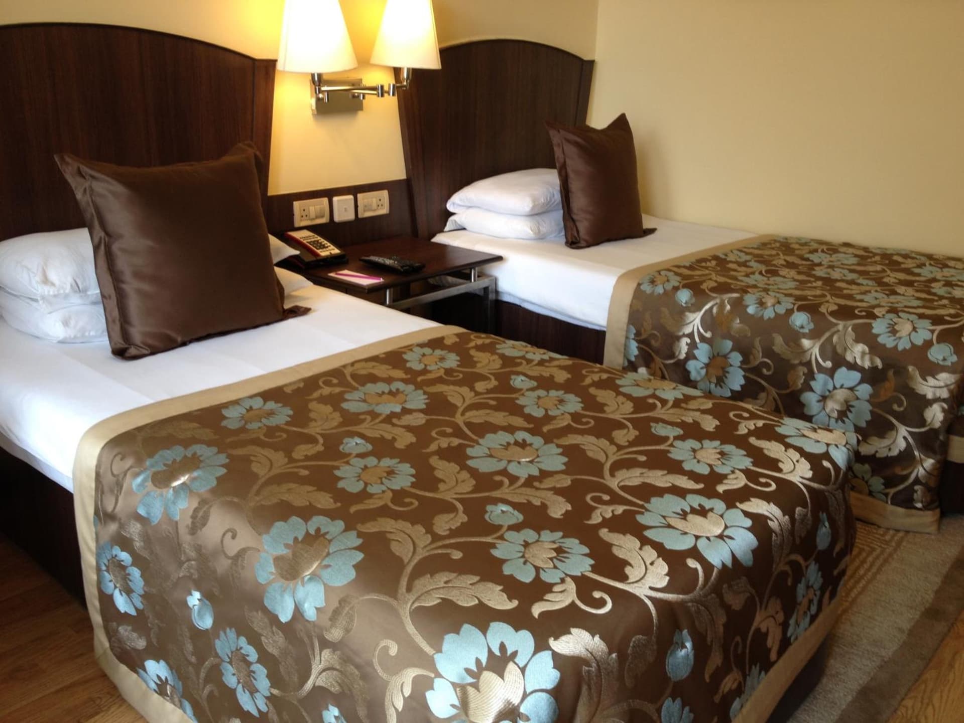 Superior Room Twin Bed