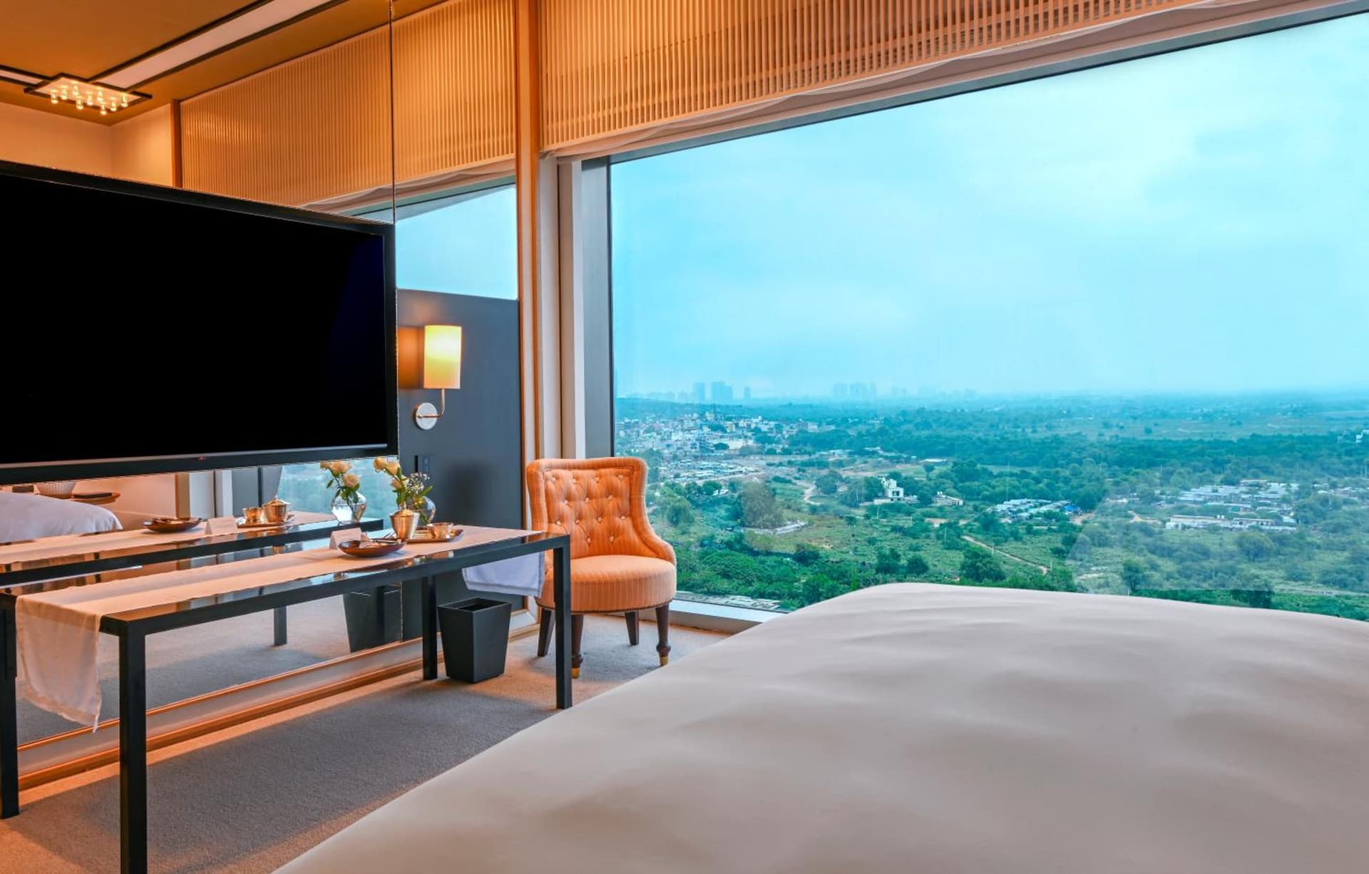 Club King Room