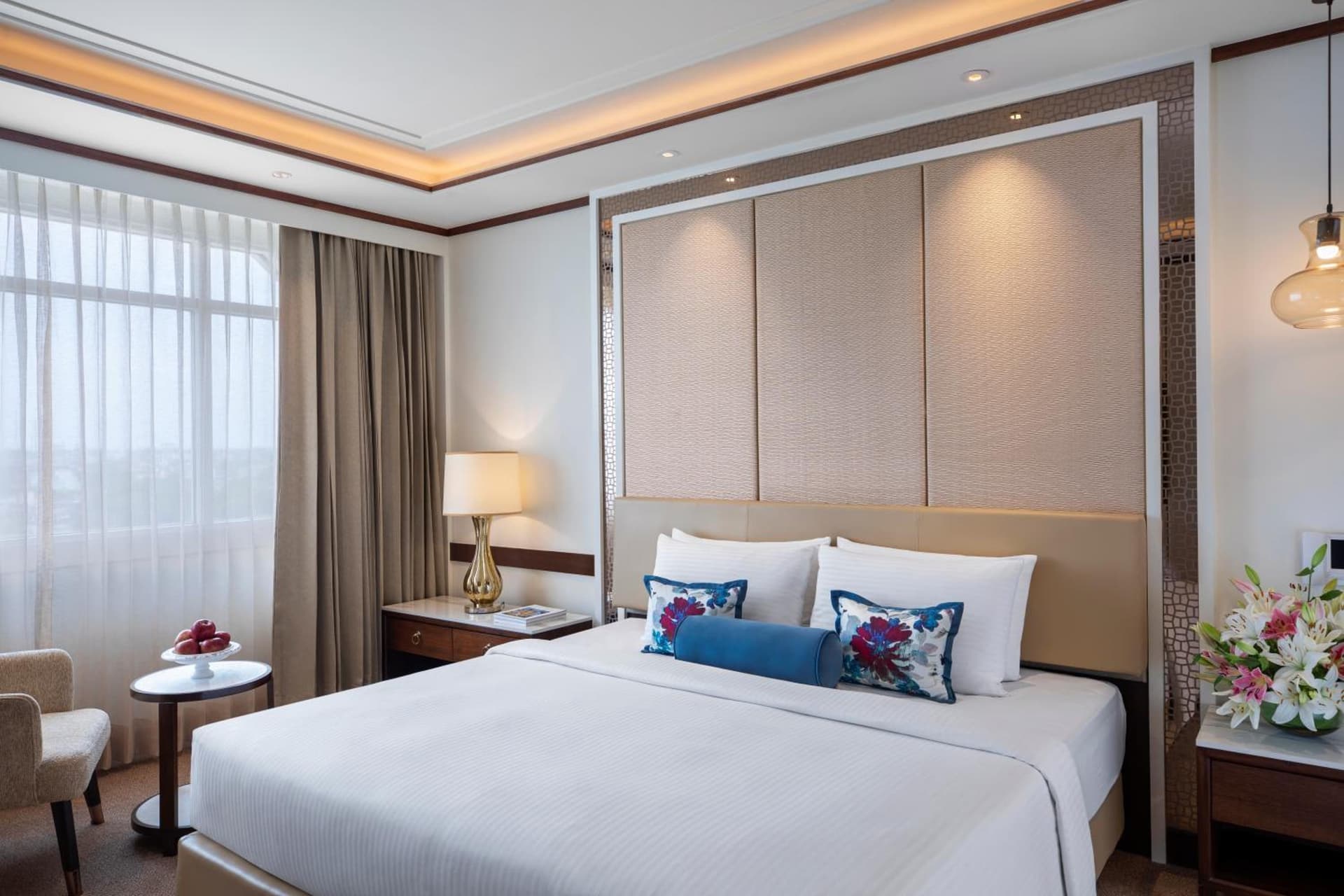 Executive King Pool View Room