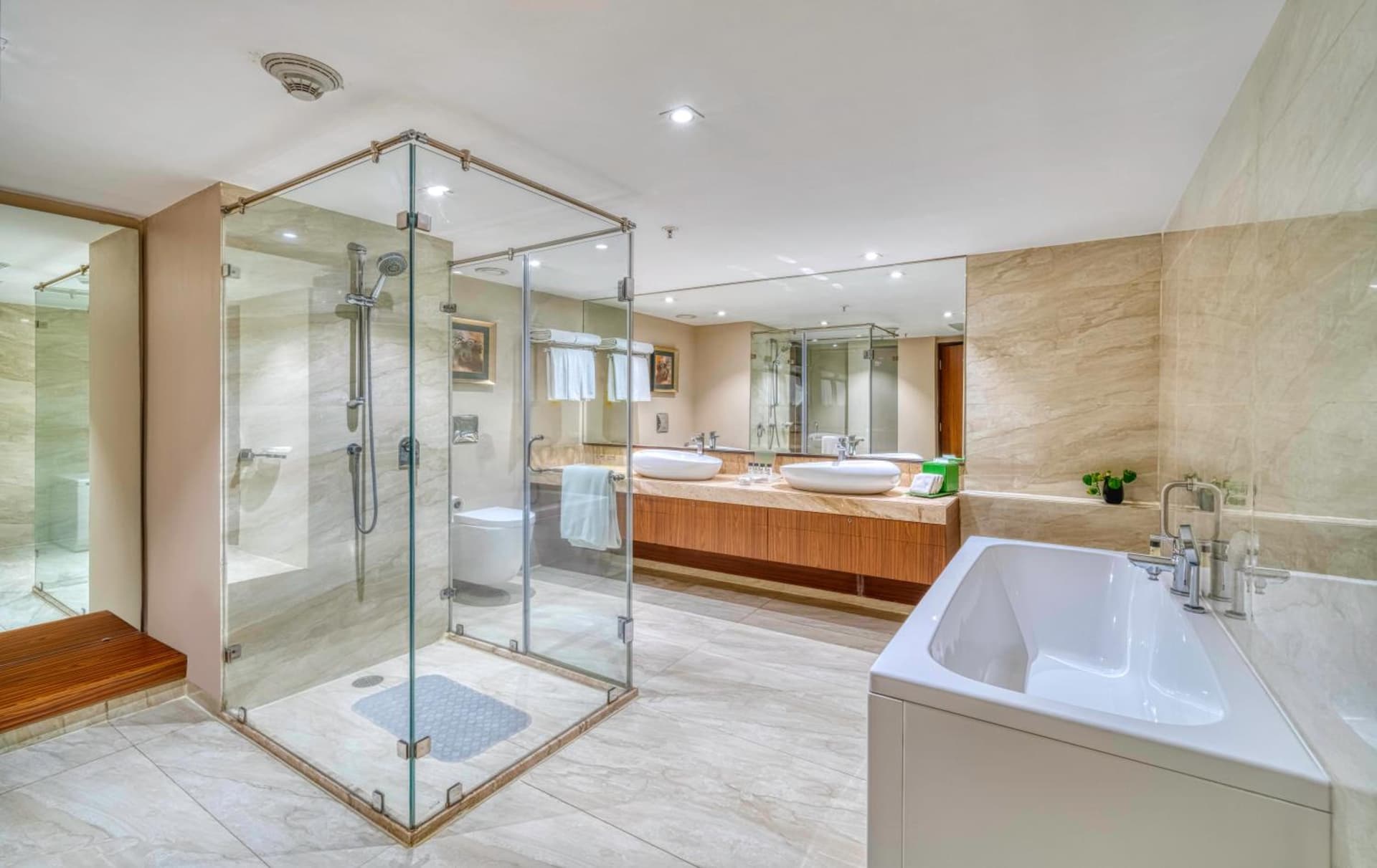 Suite King Room