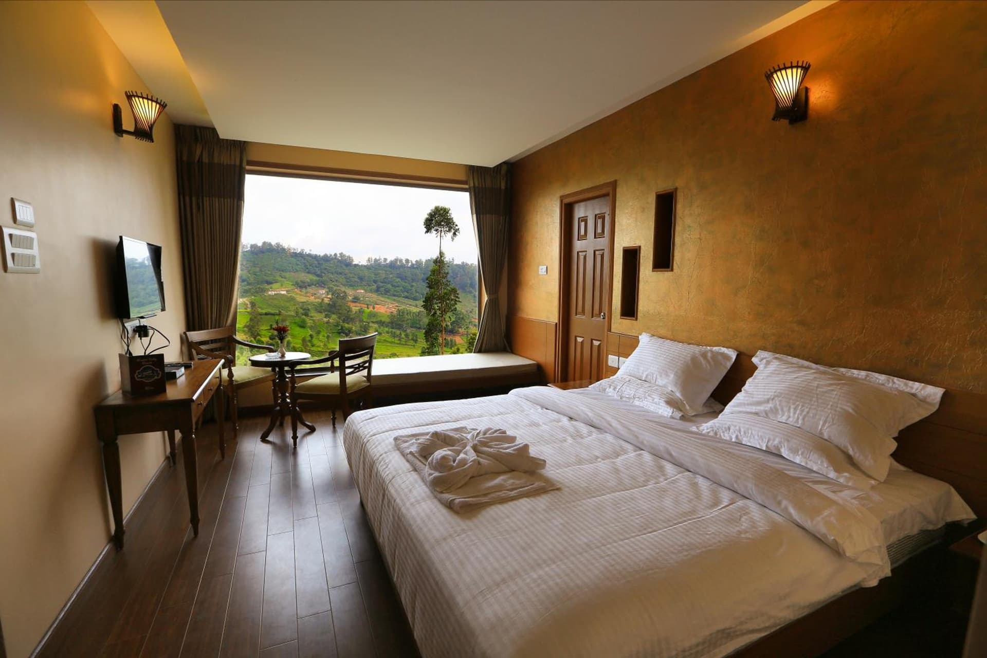 Deluxe Double Room with Balcony