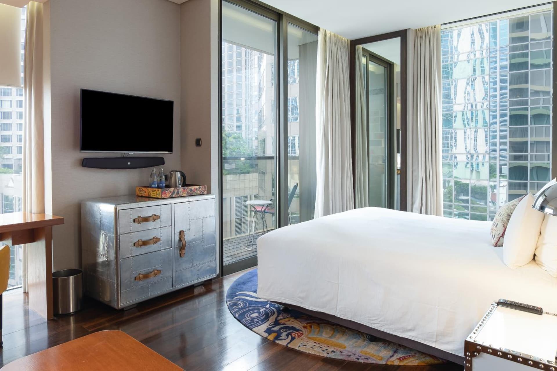 Standard King Garden View Balcony Room
