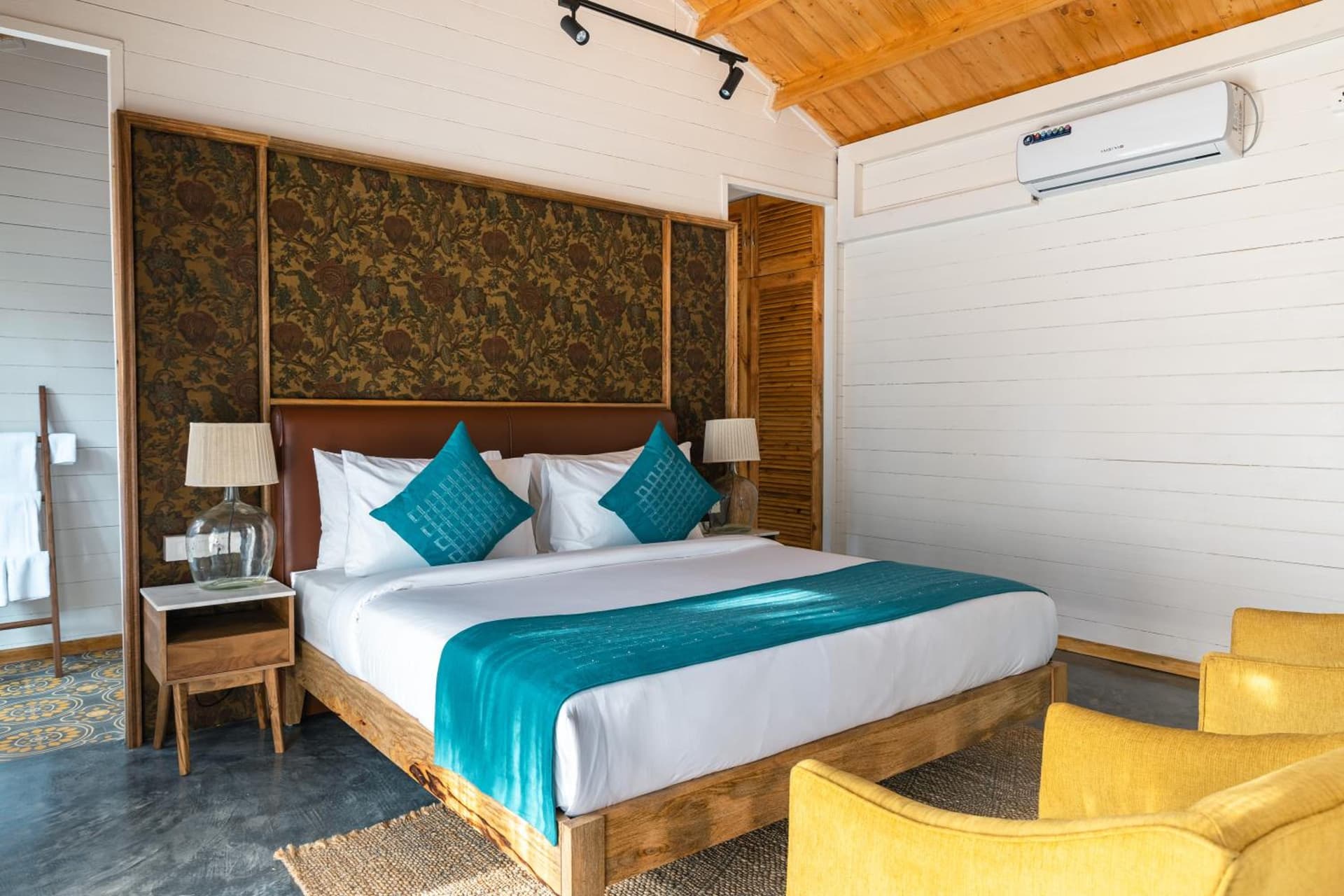 Suite with Garden View
