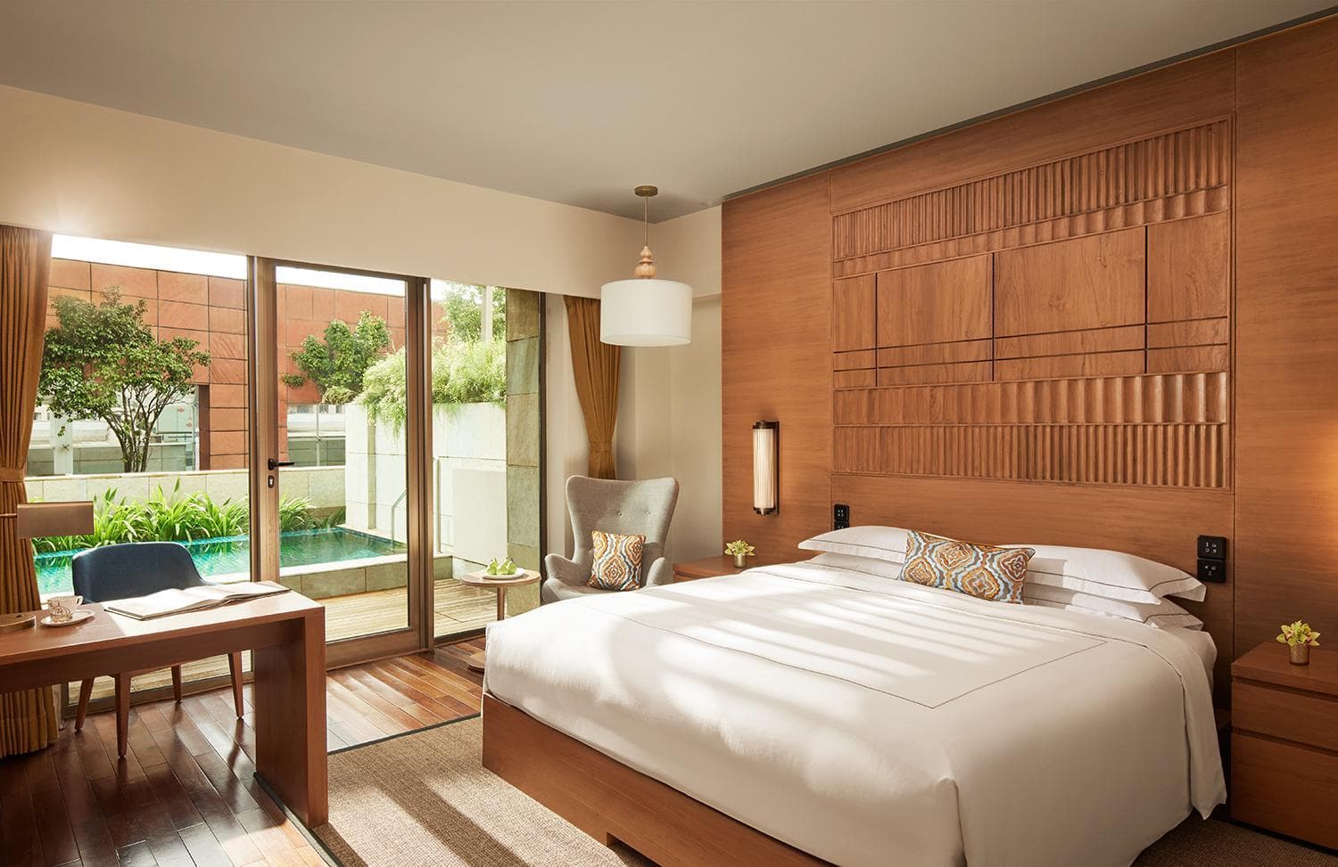 Club King Jacuzzi Room