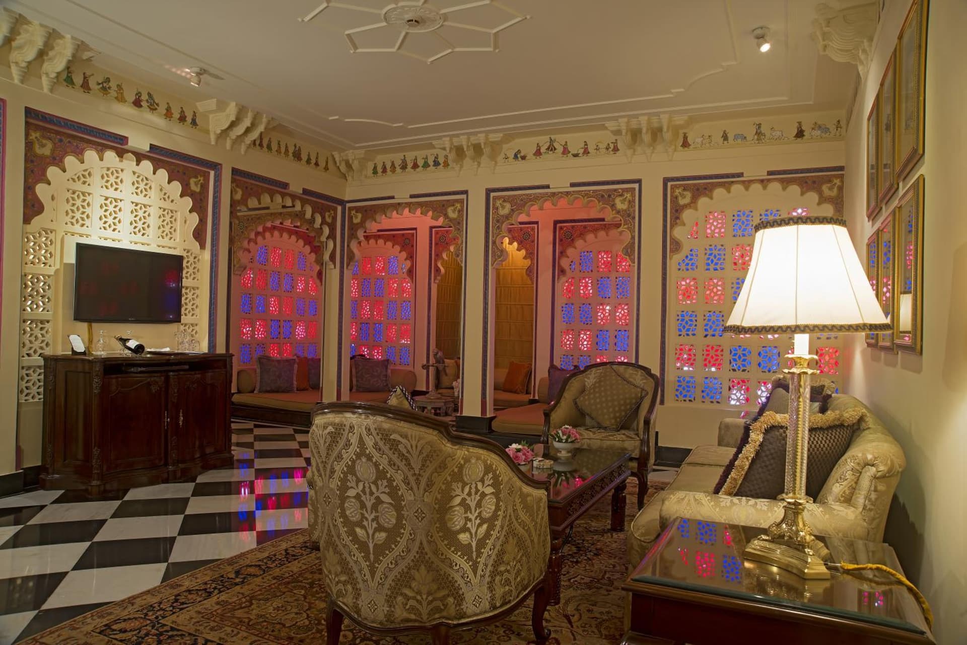 Royal Queen Lake View Room