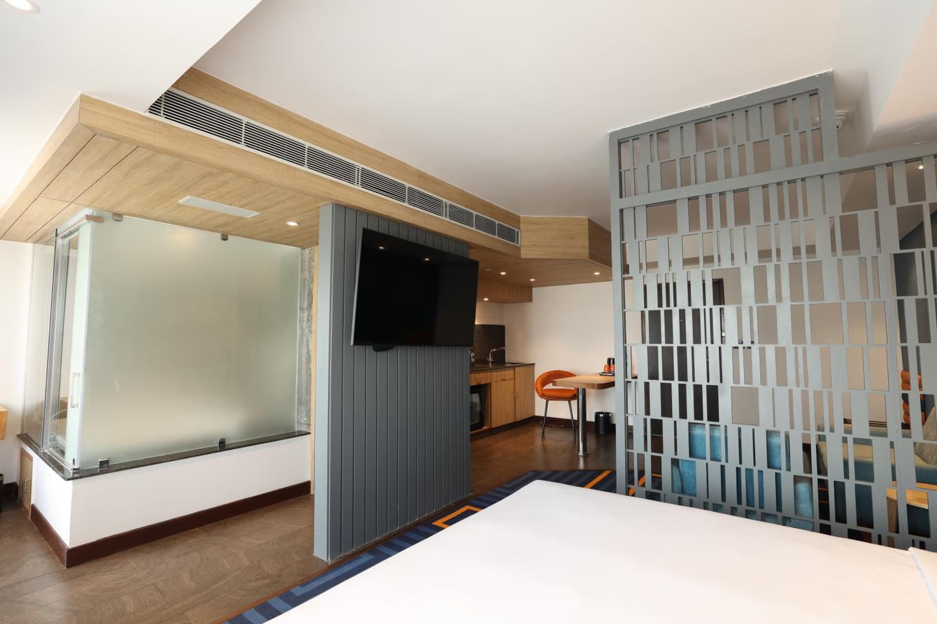 Suite King Room