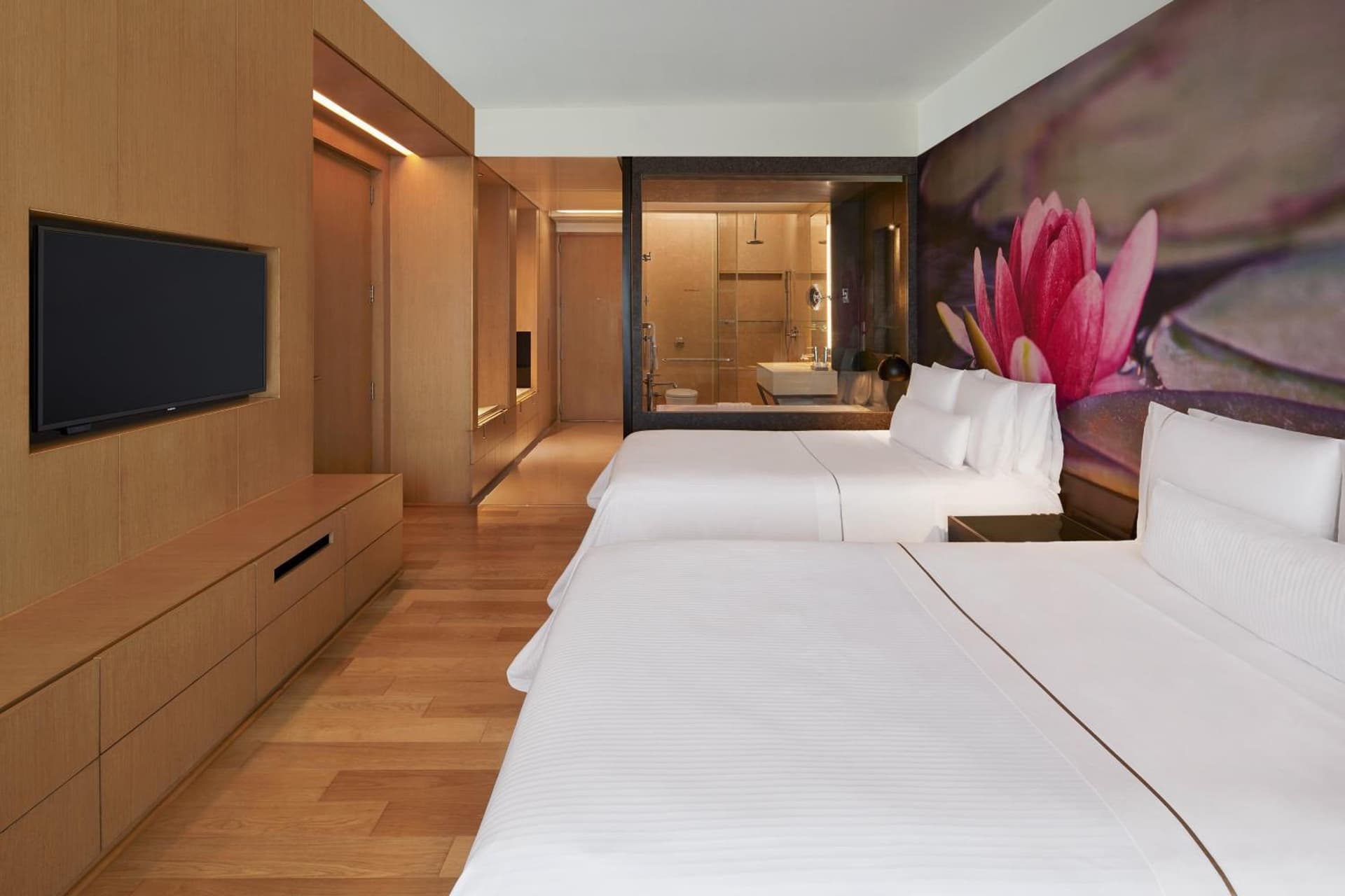 Twin Beds Room